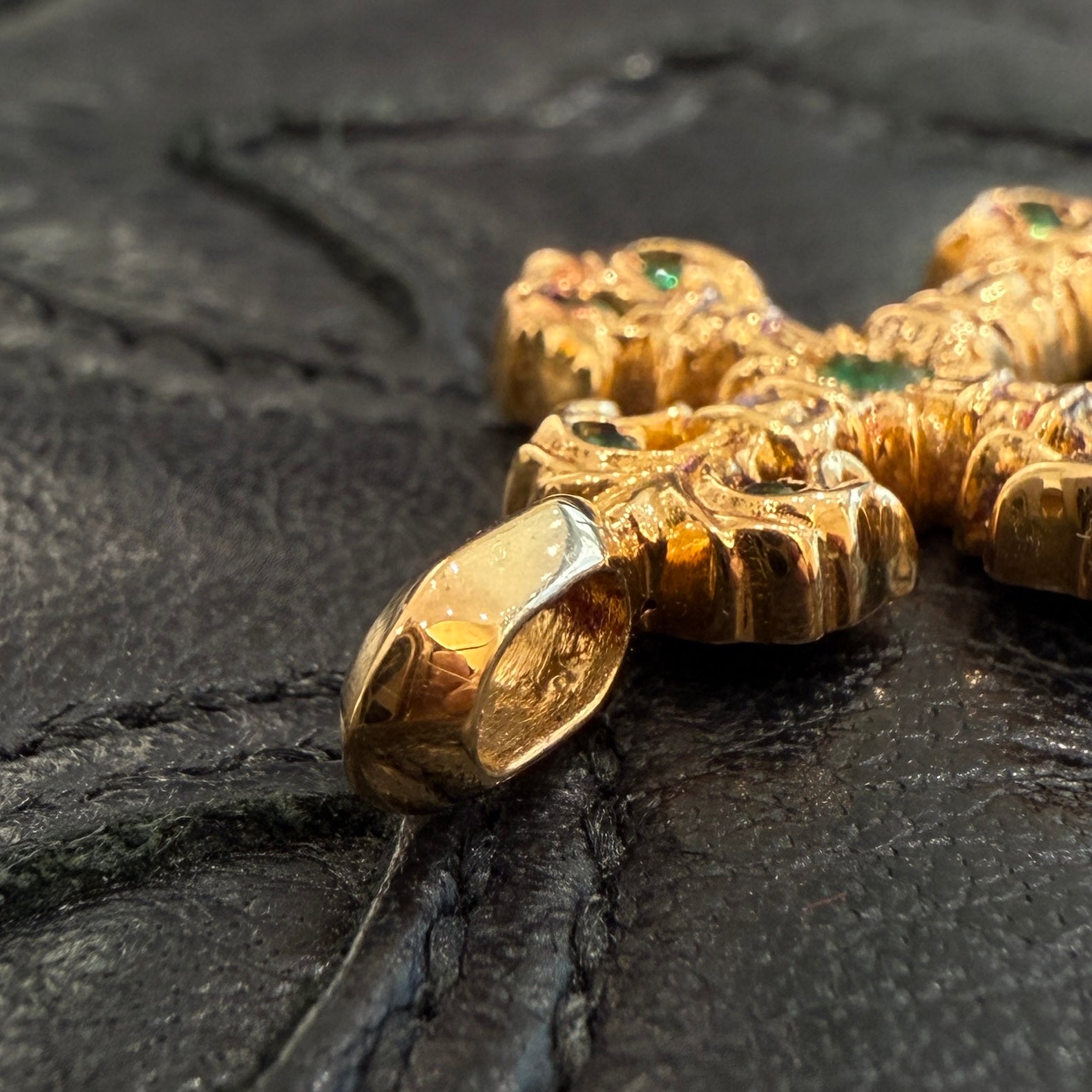 CHROME HEARTS 22K Tiny Filigree Cross Pave Emerald Pendent Top クロムハーツ 22K タイニー フィリグリークロス パヴェエメラルド ペンダント トップ