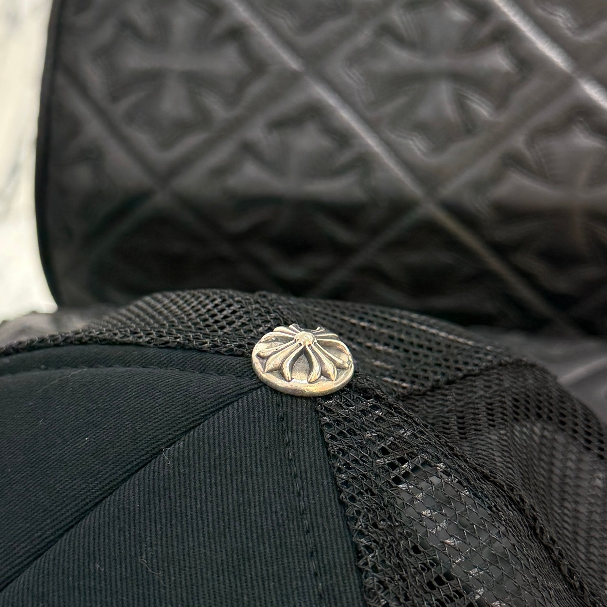 CHROME HEARTS Camo Triple Cross Leather Patch Trucker Cap ONE SIZE（51-61）クロムハーツ カモ トリプルクロス レザーパッチ トラッカーキャップ サイズONE SIZE（51-61）