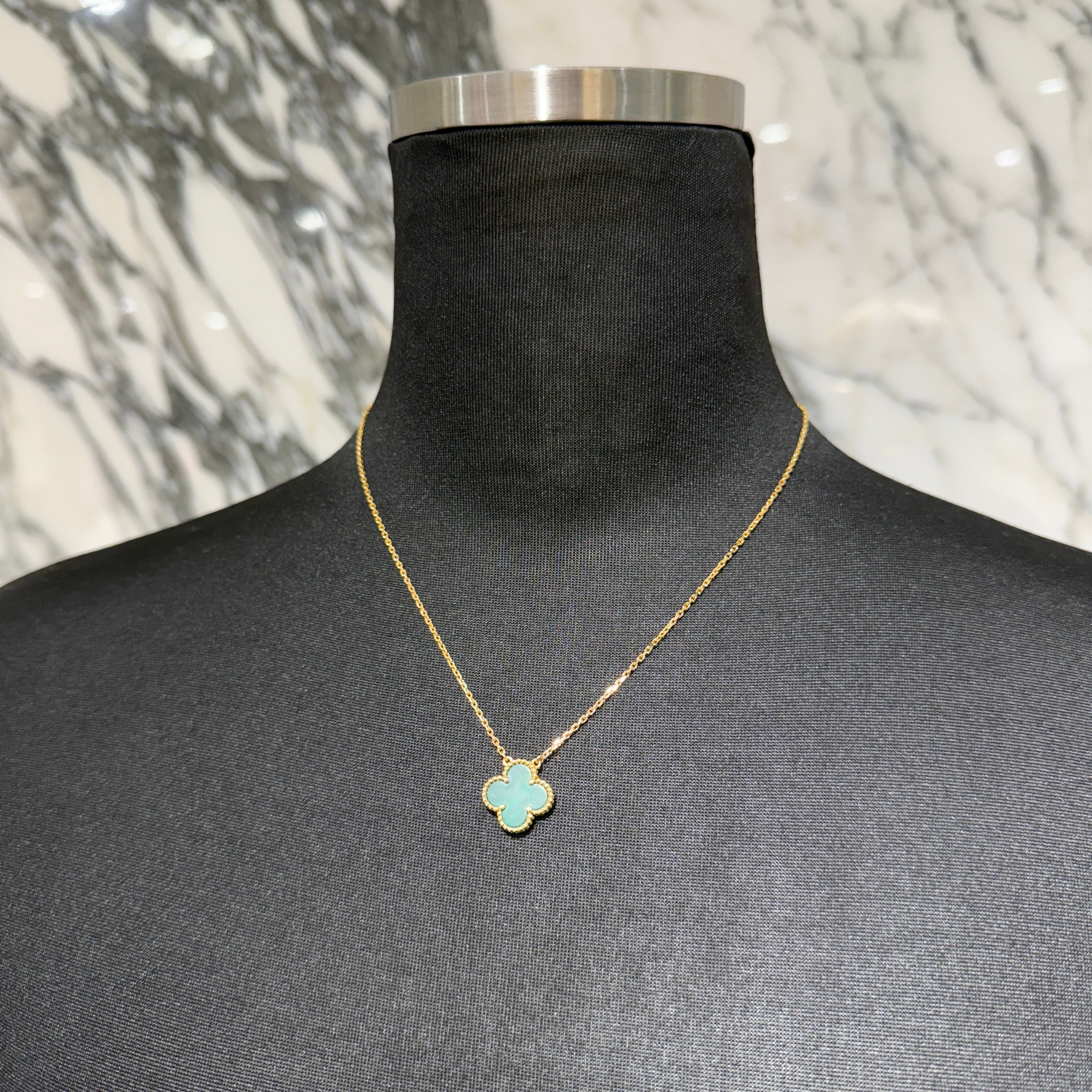 Van Cleef & Arpels Vintage Alhambra Malachite Neckless ヴァンクリーフ＆アーペル ヴィンテージ アルハンブラ マラカイト ネックレス