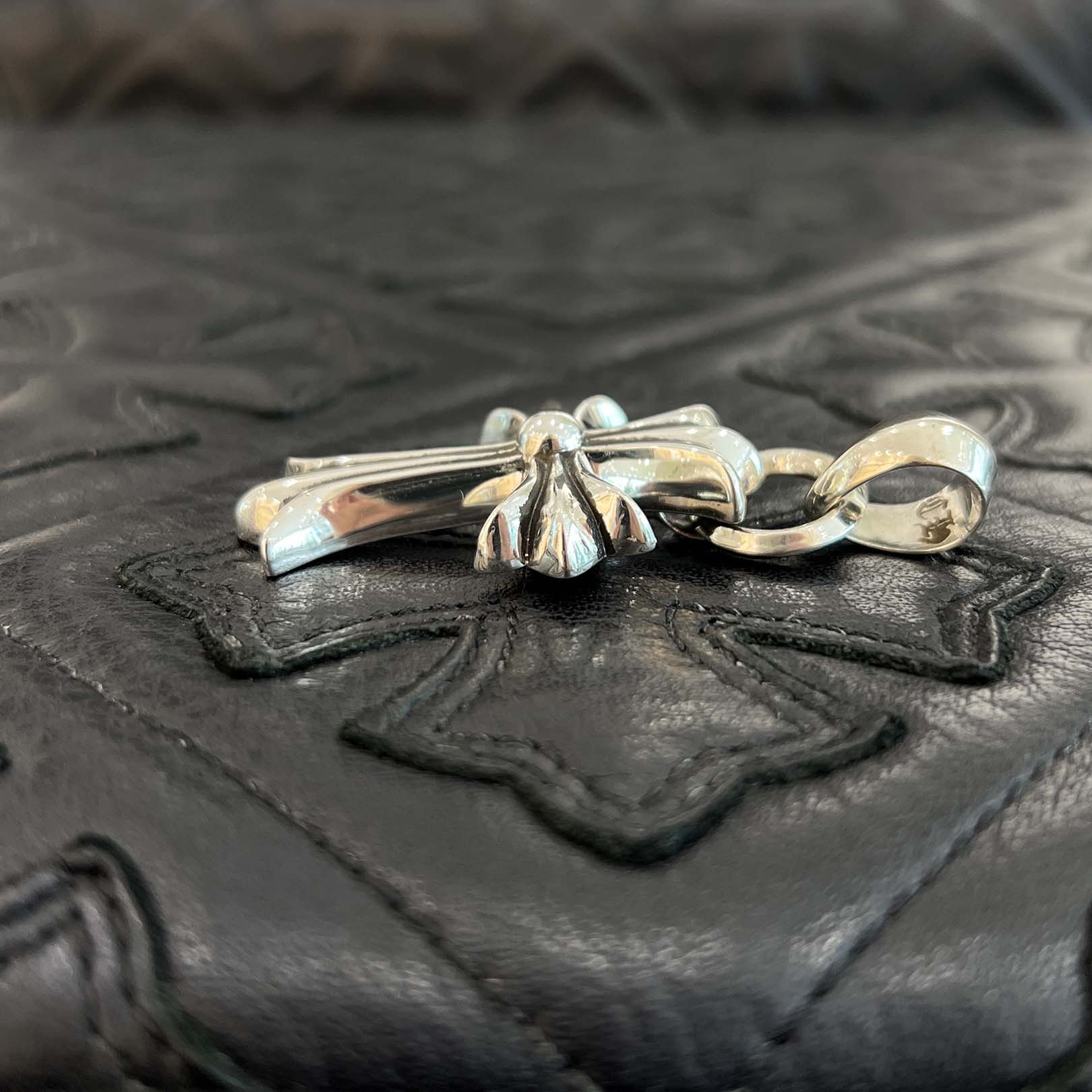 CHROME HEARTS Small CH Cross Pendant With Bail クロムハーツ スモール CHクロス ペンダント ウィズ ベイル シルバー925