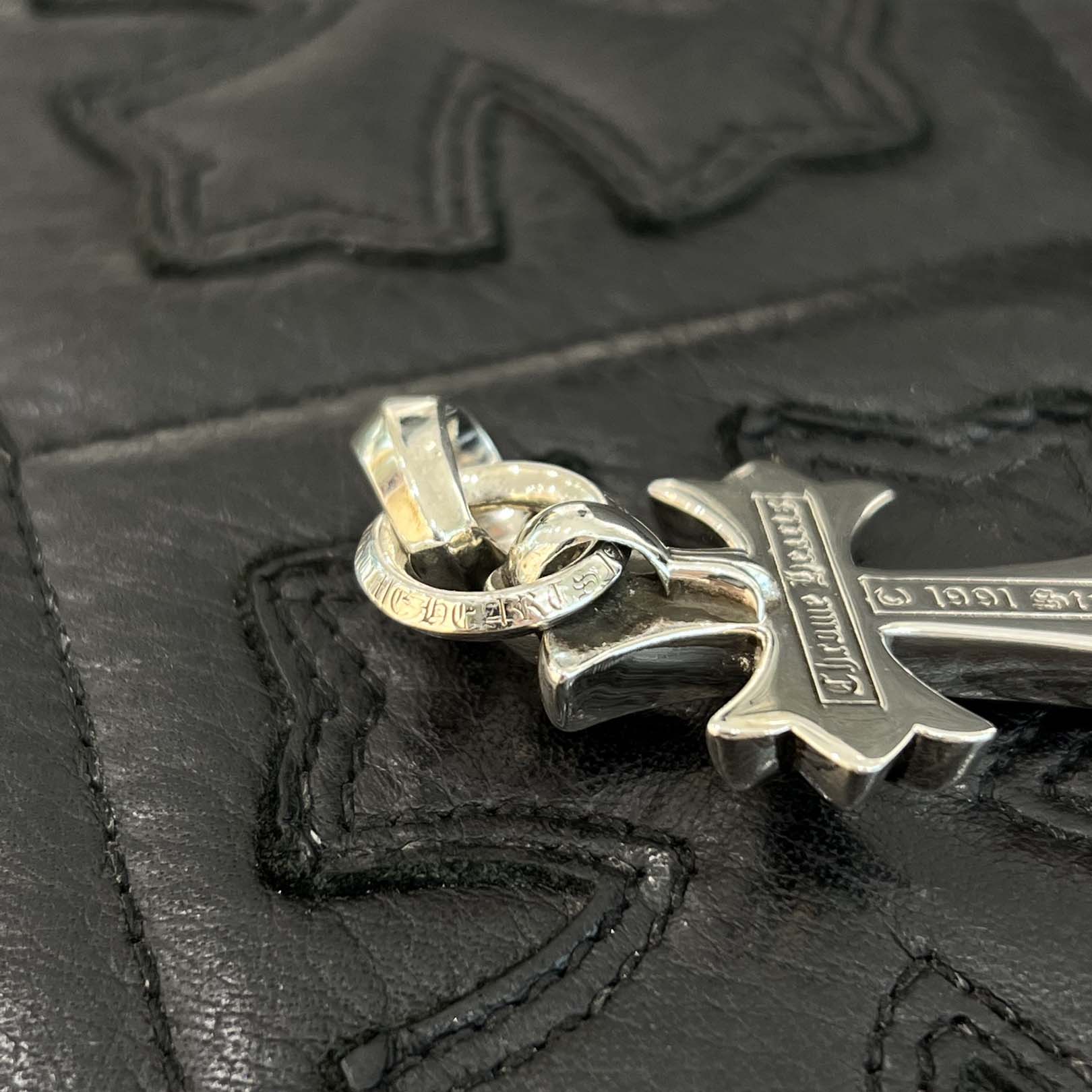 CHROME HEARTS Small CH Cross Pendant With Bail クロムハーツ スモール CHクロス ペンダント ウィズ ベイル シルバー925