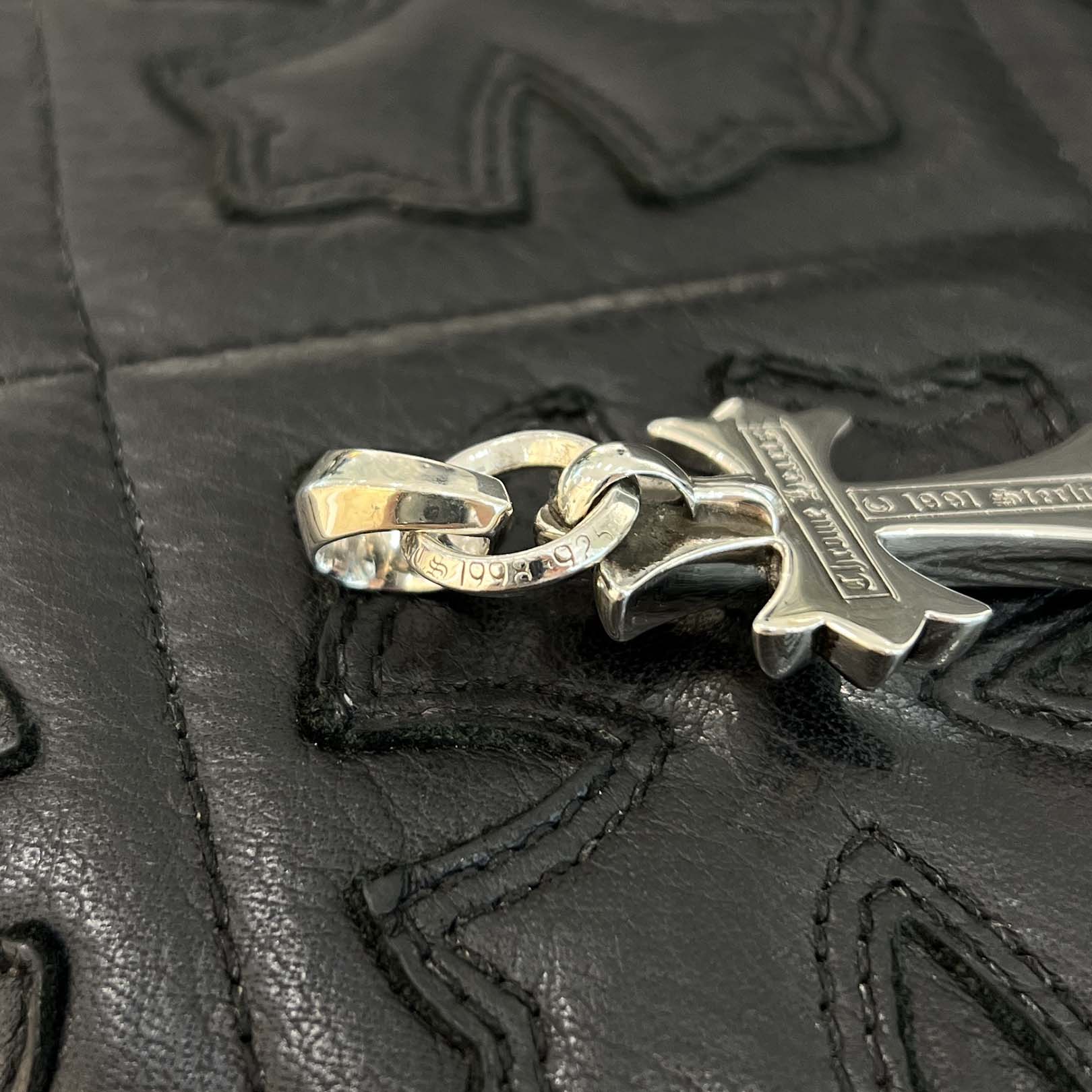 CHROME HEARTS Small CH Cross Pendant With Bail クロムハーツ スモール CHクロス ペンダント ウィズ ベイル シルバー925