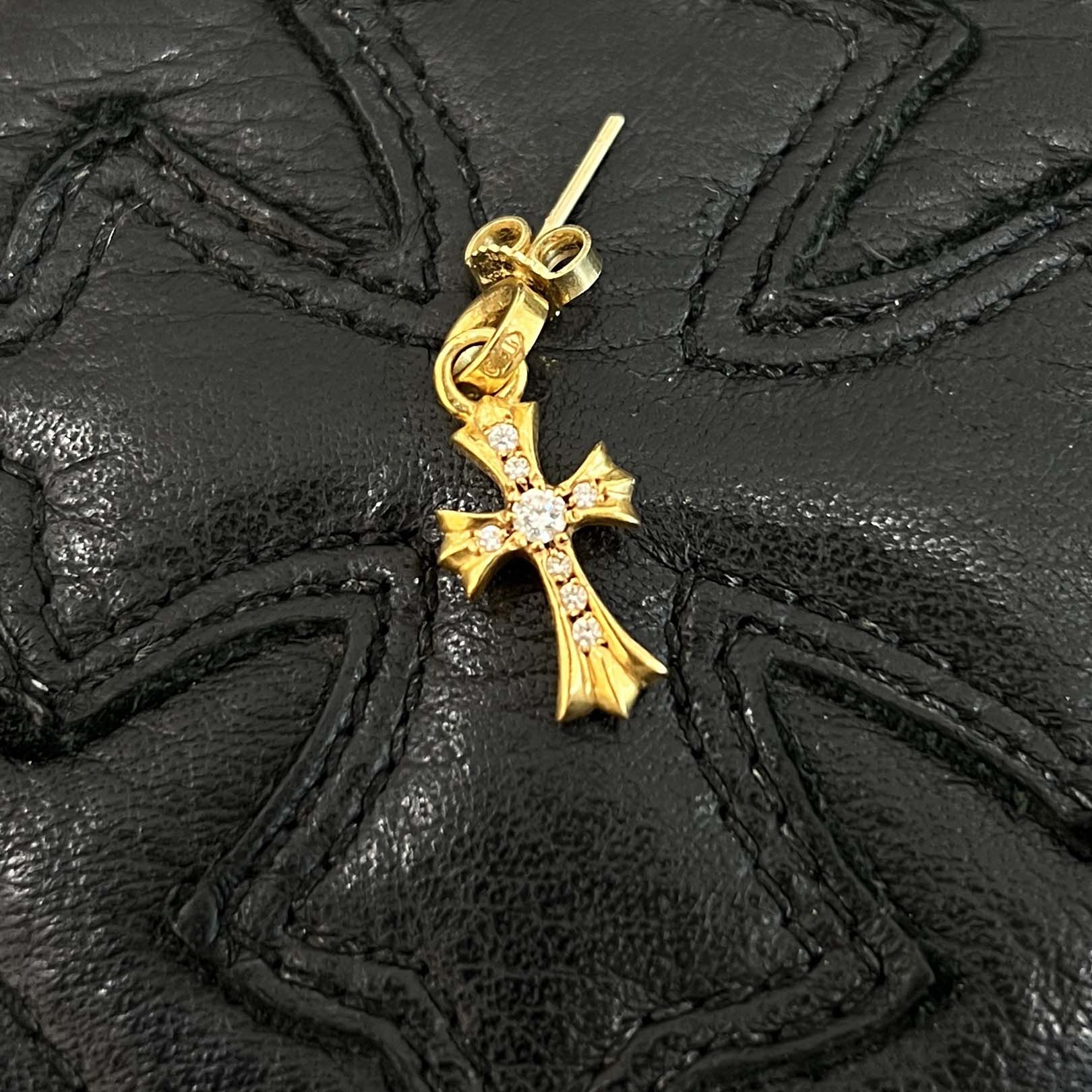 CHROME HEARTS 22K BABY FAT CROSS Earring Pave Diamond クロムハーツ 22K ベイビーファットクロス ピアス パヴェダイヤモンド