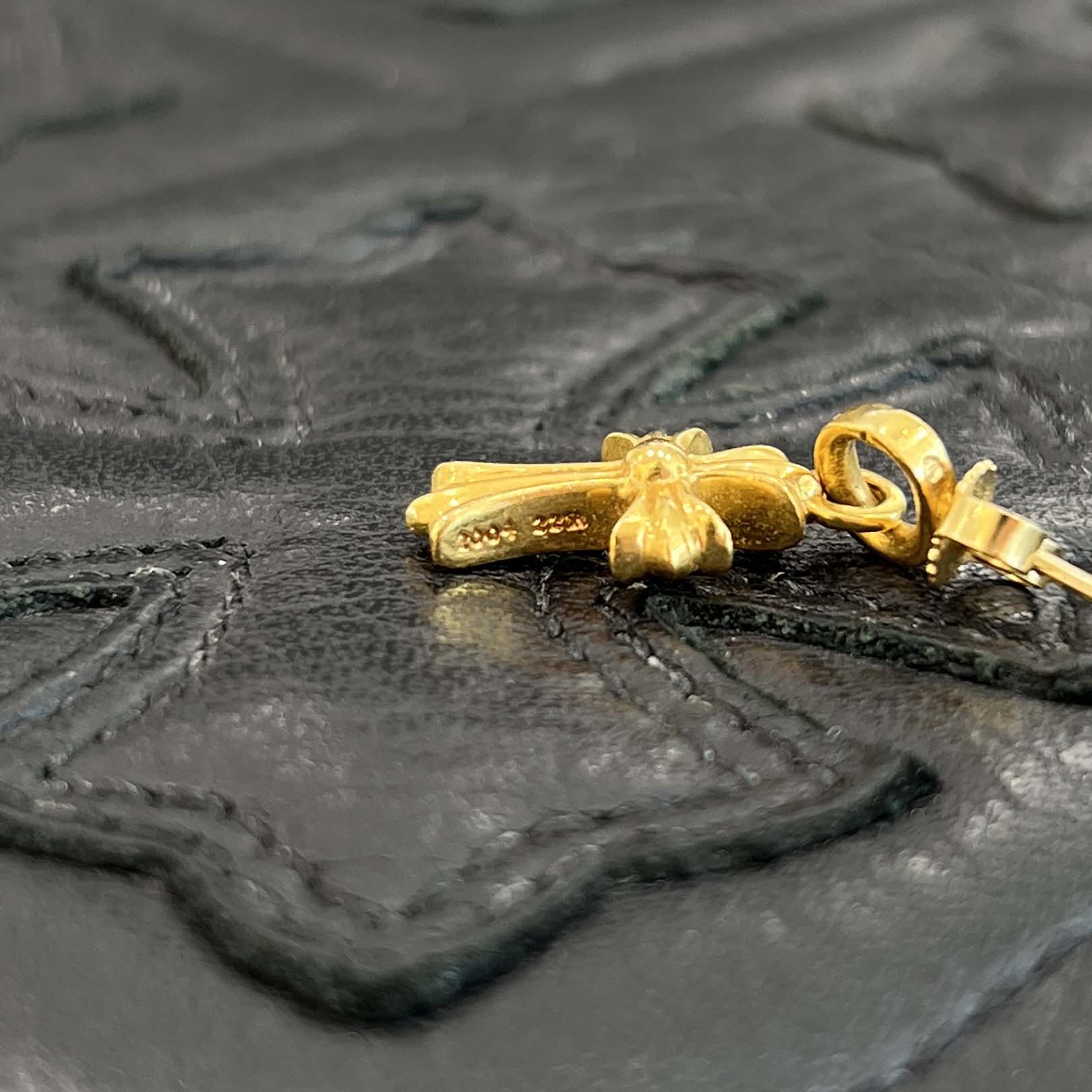 CHROME HEARTS 22K BABY FAT CROSS Earring Pave Diamond クロムハーツ 22K ベイビーファットクロス ピアス パヴェダイヤモンド