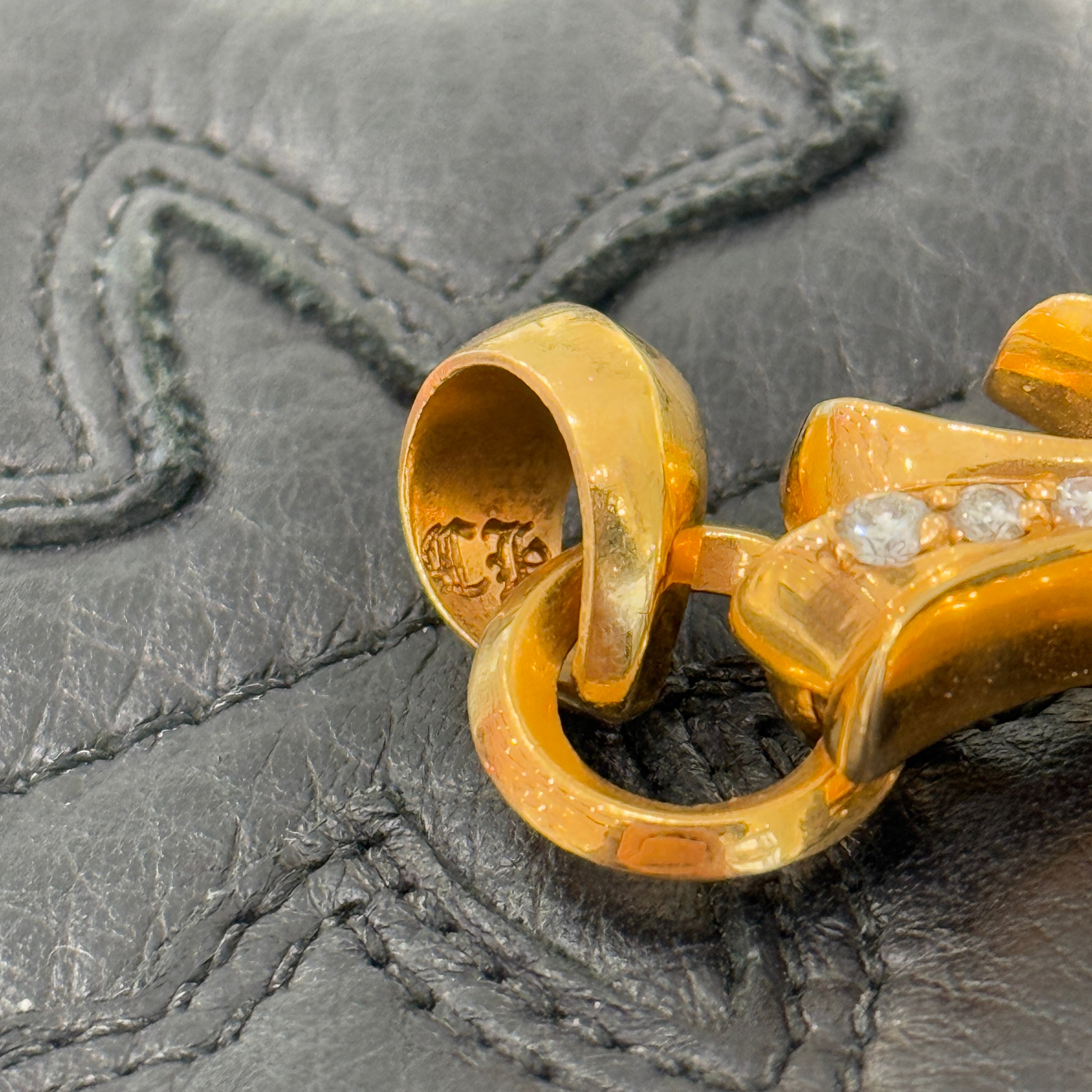 CHROME HEARTS 22K Small CH Cross Heart Pave Diamond Gold Necklace Top クロムハーツ 22K スモールCHクロスハートパヴェダイヤゴールドネックレストップ