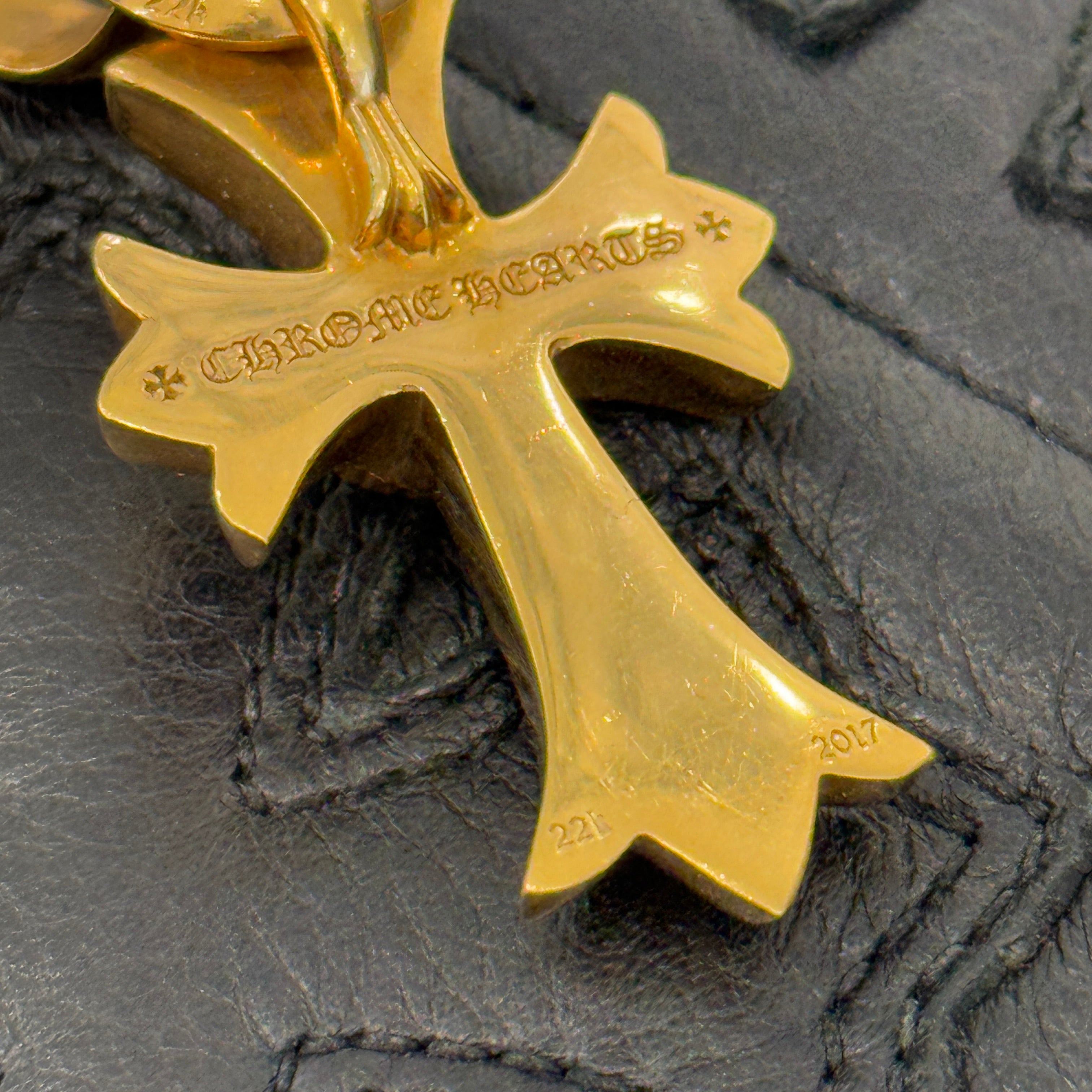 CHROME HEARTS 22K Small CH Cross Heart Pave Diamond Gold Necklace Top クロムハーツ 22K スモールCHクロスハートパヴェダイヤゴールドネックレストップ