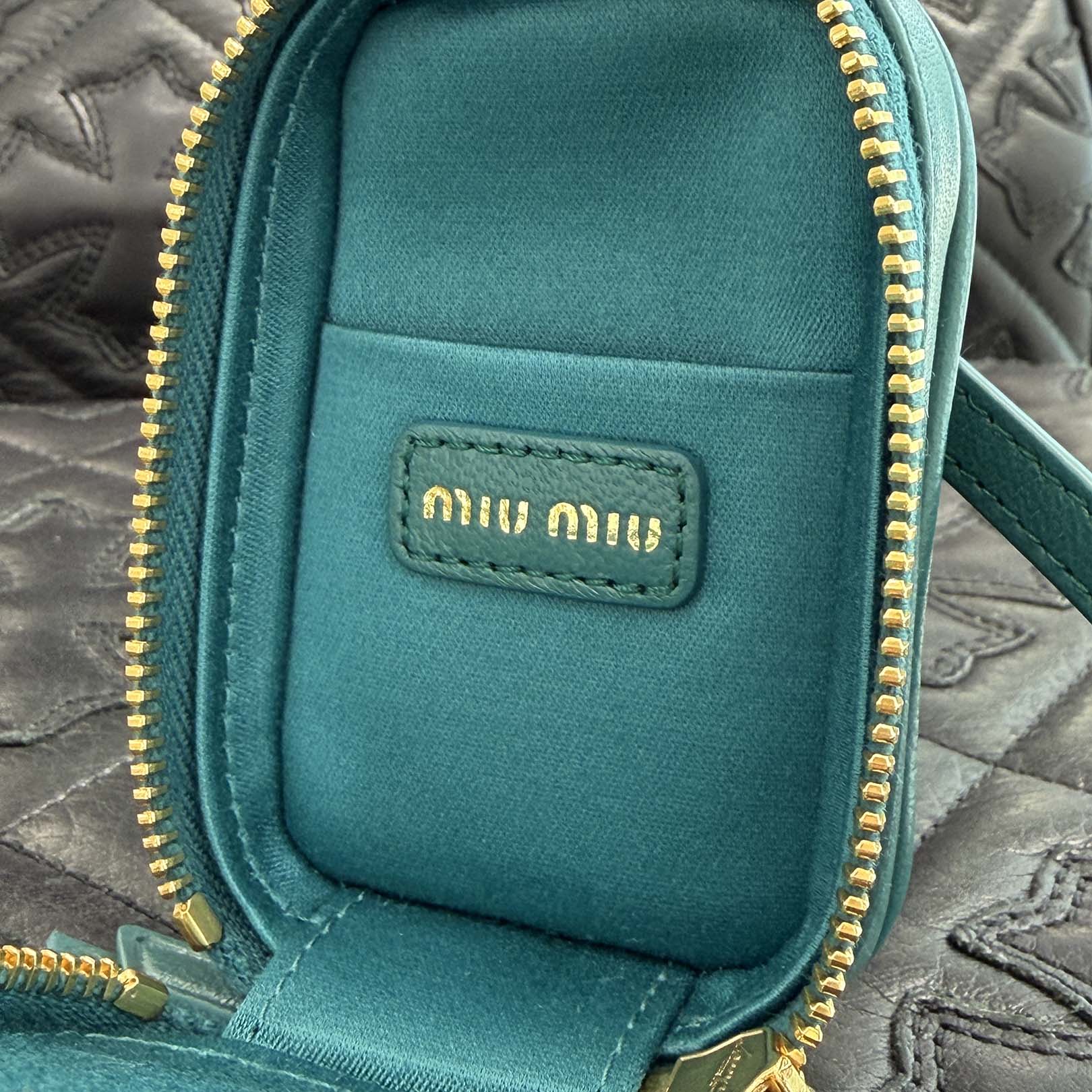 MIU MIU Matelassé Leather Neck Mini Pouch 5TT172 2FPP FOK41 ミュウミュウ マテラッセ レザー ネック ミニ ポーチ