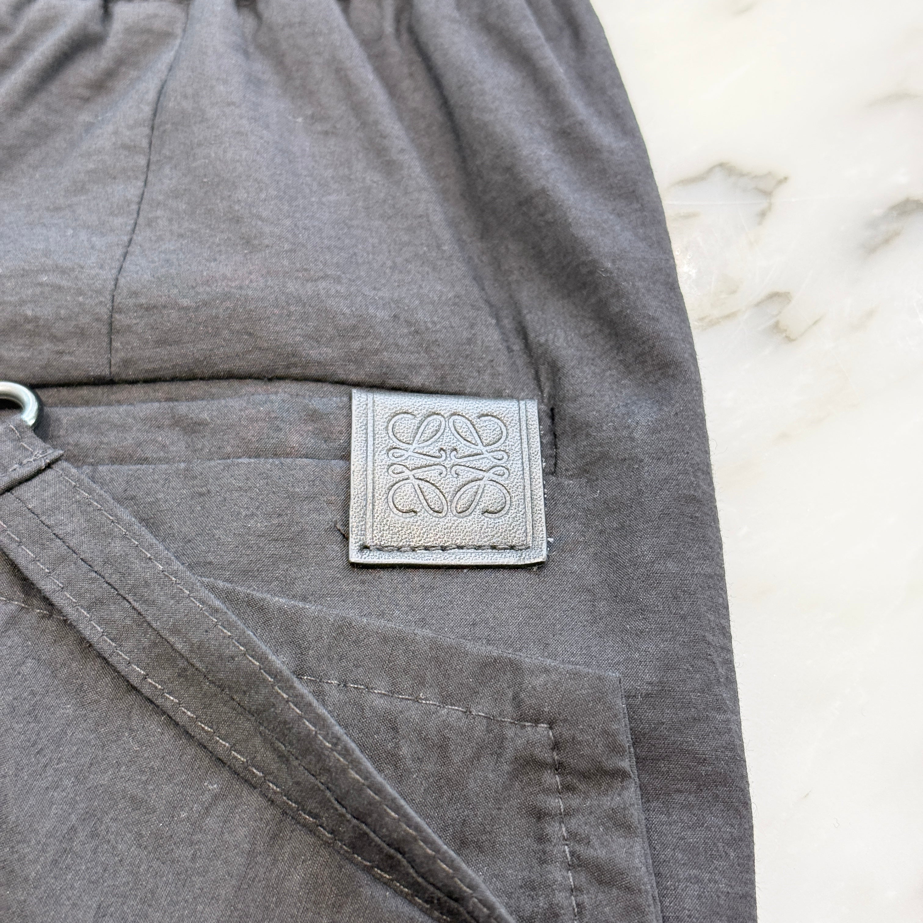 LOEWE Uraz Ibiza Anagram Easy Waist Cargo Trousers Pants S616Y04W08 Size XS ロエベ ウラズイビザ アナグラム イージーウェスト カーゴ トラウザーパンツ サイズXS