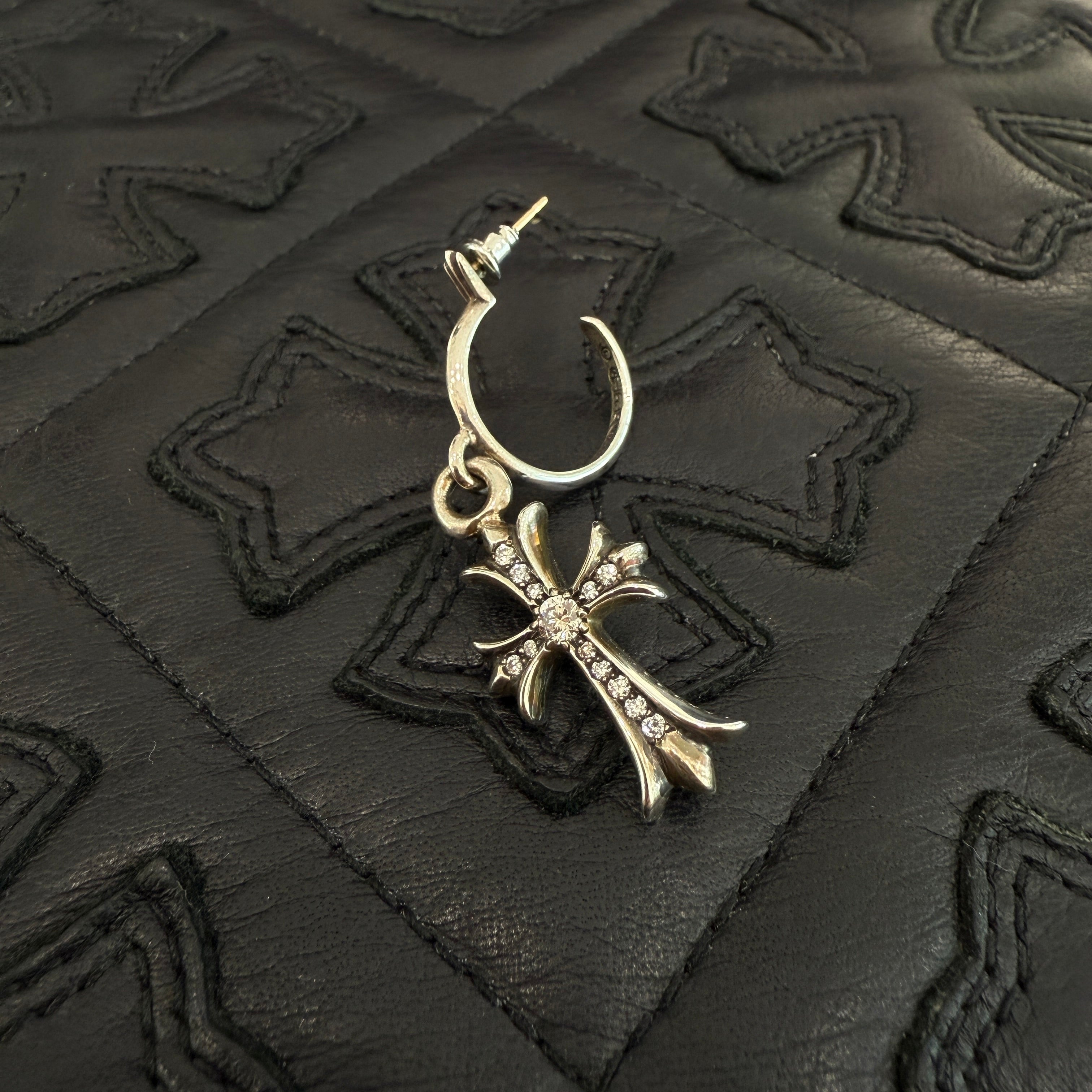CHROME HEARTS Pave TINY CH Cross Hoop Earrings Pave Diamond クロムハーツ タイニー CHクロス フープイヤリング ピアス パヴェ ダイヤモンド