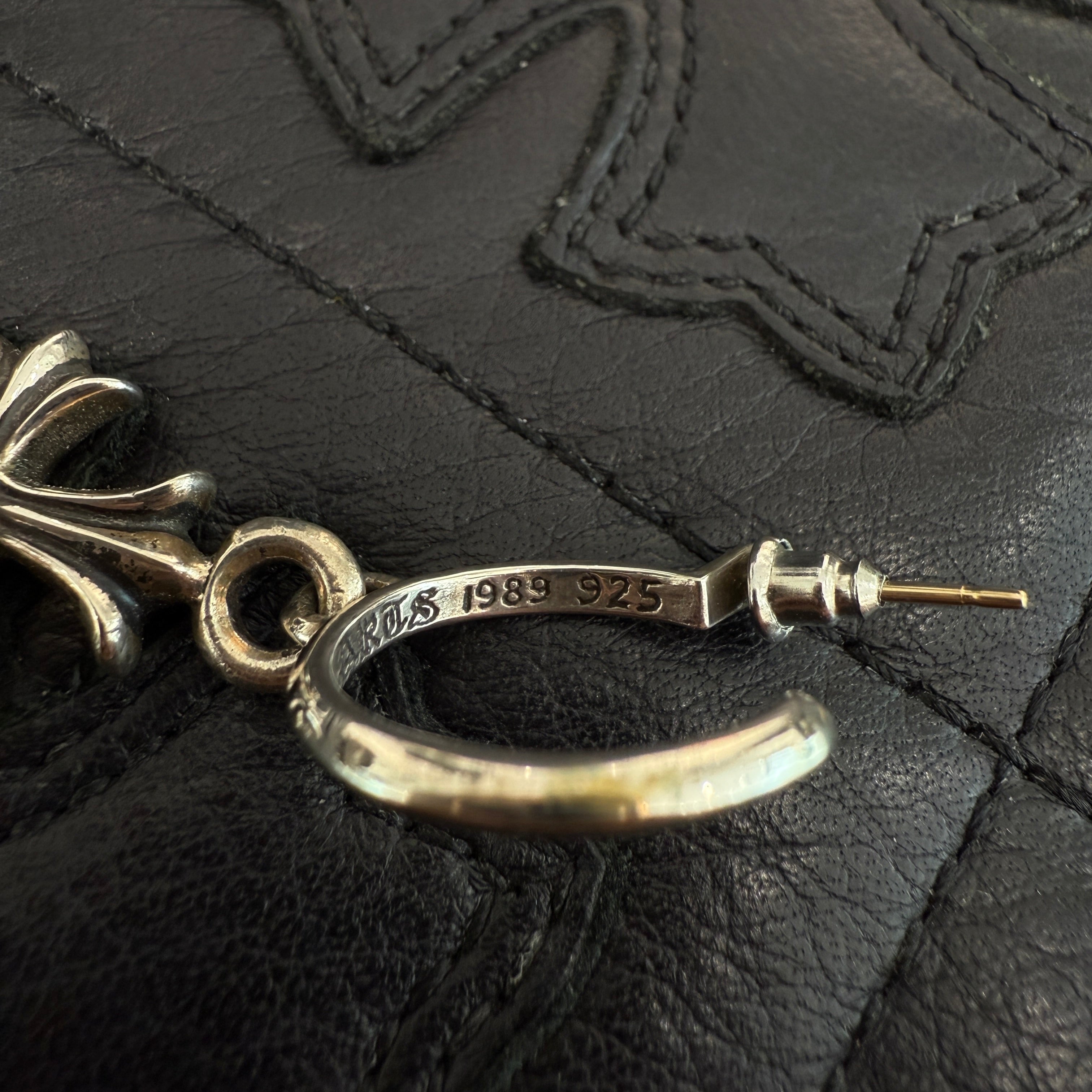 CHROME HEARTS Pave TINY CH Cross Hoop Earrings Pave Diamond クロムハーツ タイニー CHクロス フープイヤリング ピアス パヴェ ダイヤモンド