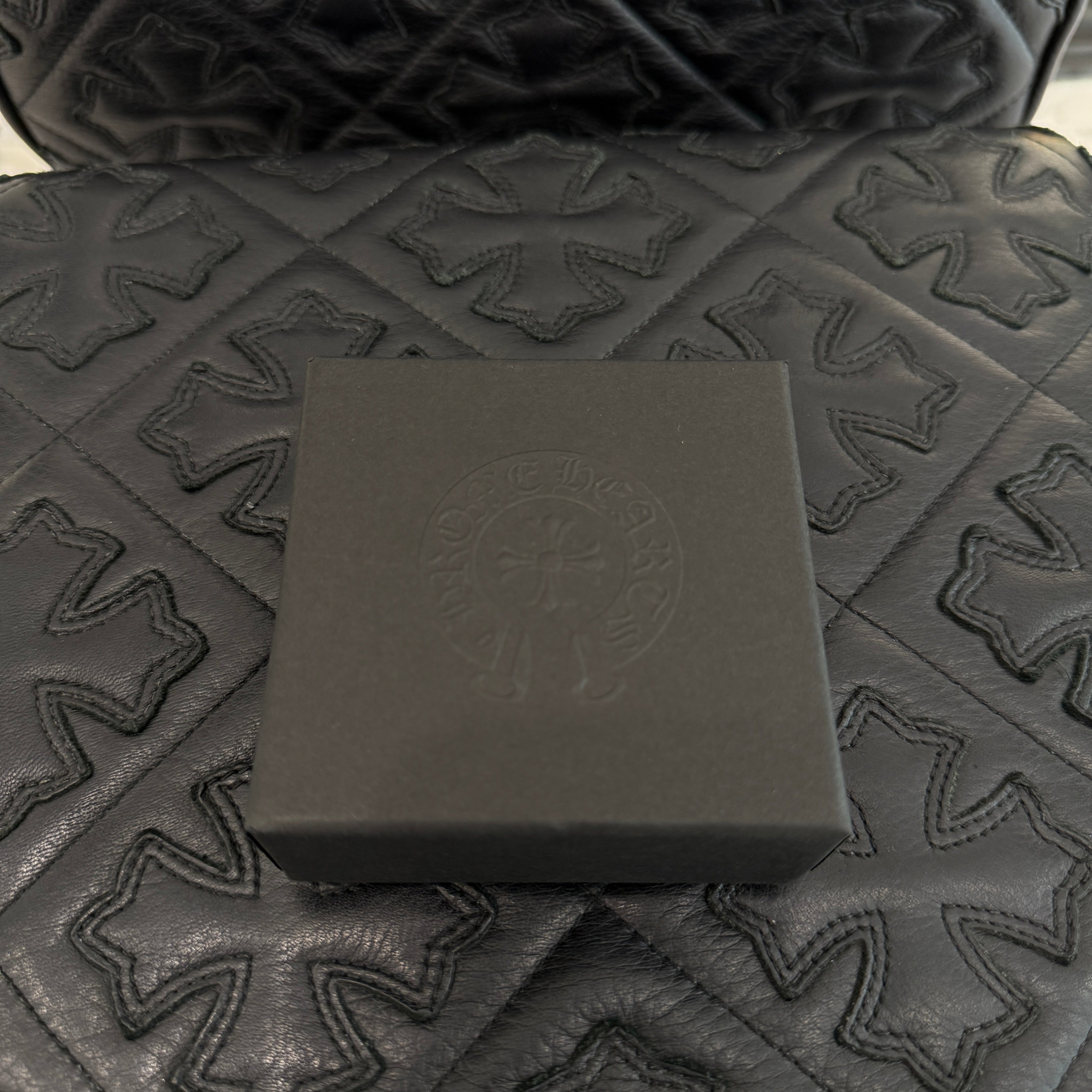 CHROME HEARTS Pave TINY CH Cross Hoop Earrings Pave Diamond クロムハーツ タイニー CHクロス フープイヤリング ピアス パヴェ ダイヤモンド