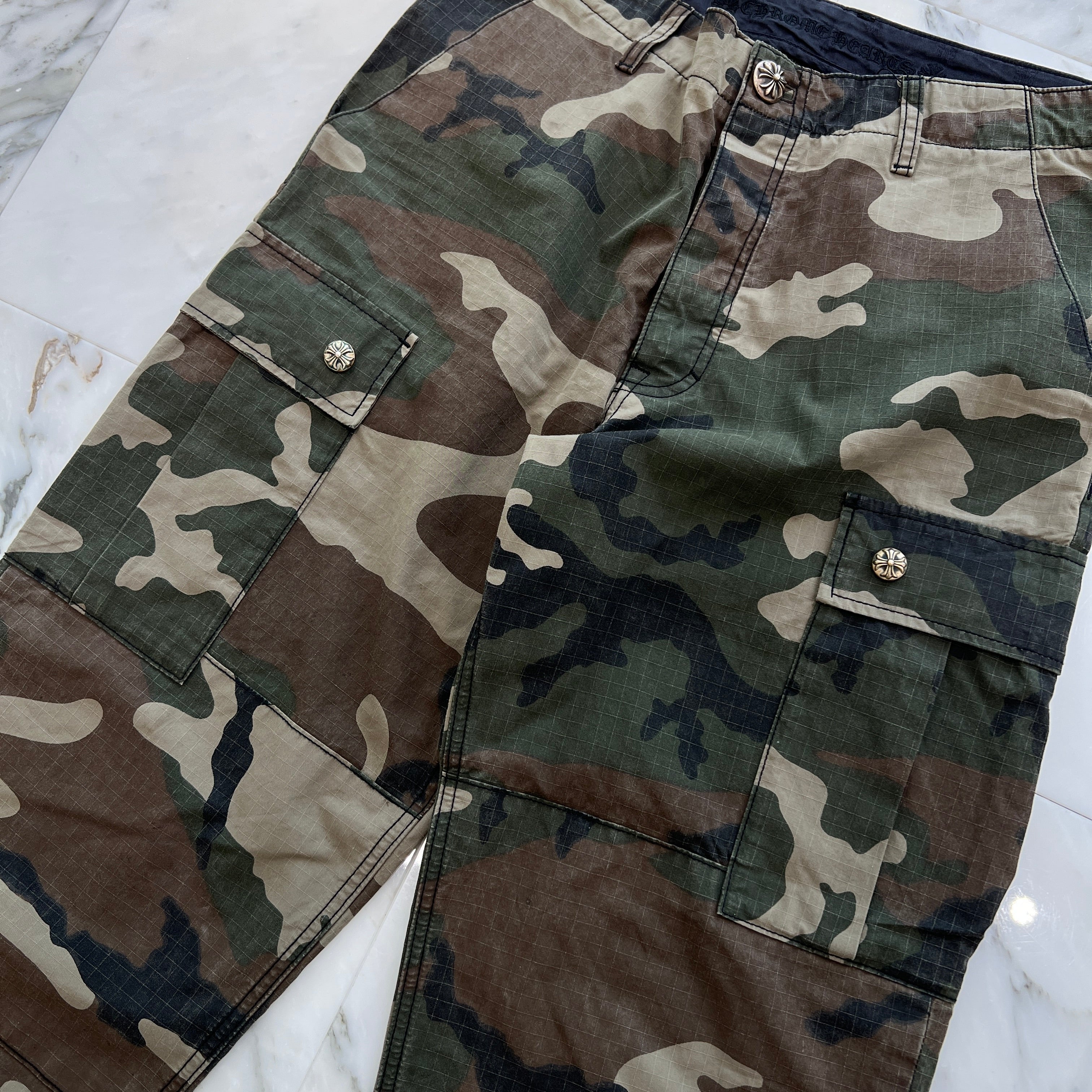 CHROME HEARTS Cross Ball Button Camo Cargo Pants Size 32 クロムハーツ クロスボールボタン カモ カーゴパンツ サイズ32