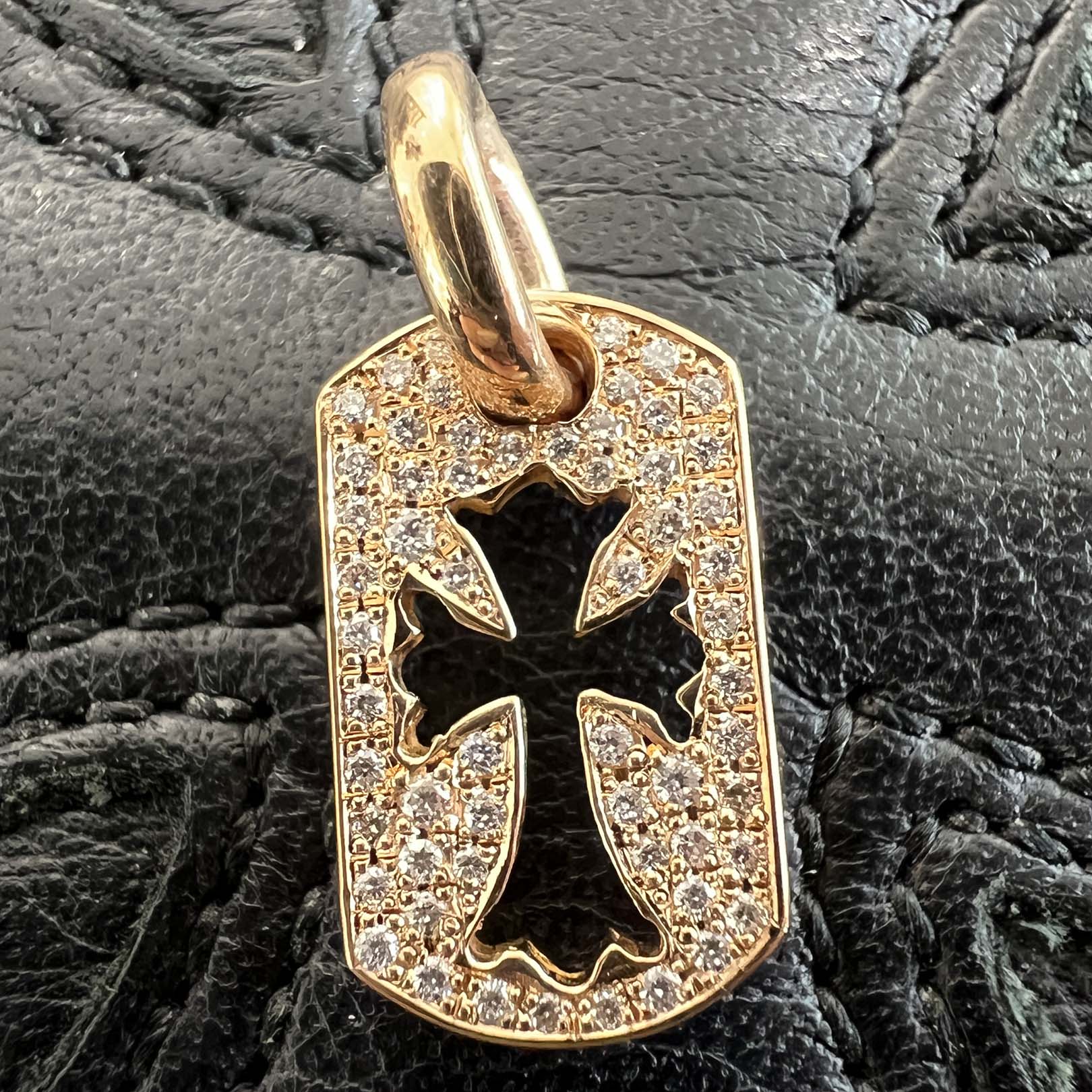 CHROME HEARTS 22K Tiny Cut Out Cross Dock Tag Pendant Charm Pave Diamond クロムハーツ 22K タイニー カットアウトクロス ドッグタグ ペンダントチャーム パヴェダイヤモンド