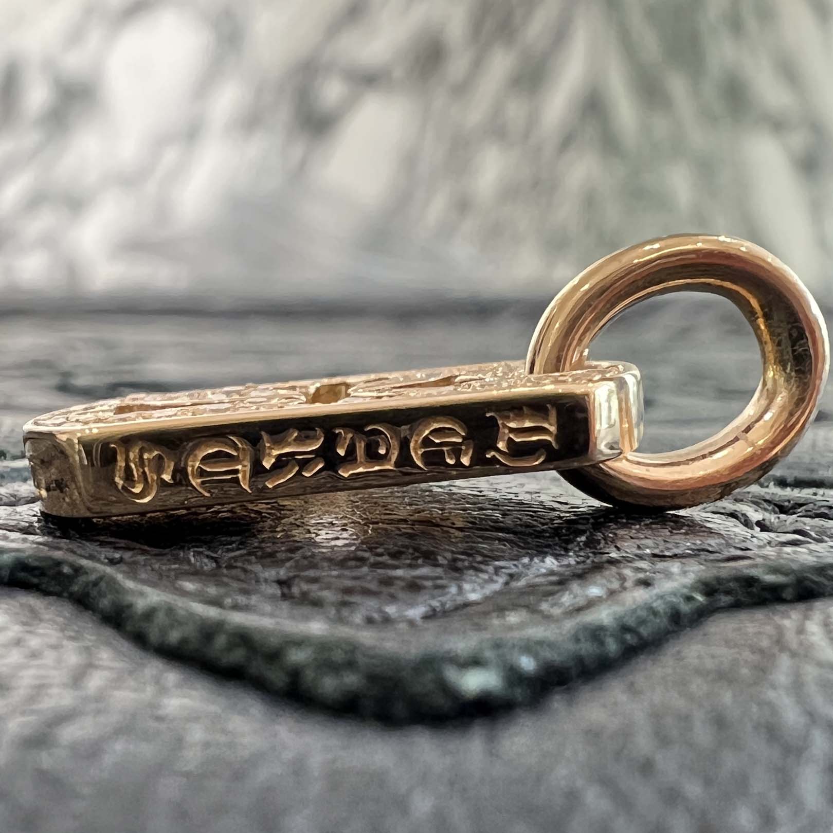 CHROME HEARTS 22K Tiny Cut Out Cross Dock Tag Pendant Charm Pave Diamond クロムハーツ 22K タイニー カットアウトクロス ドッグタグ ペンダントチャーム パヴェダイヤモンド