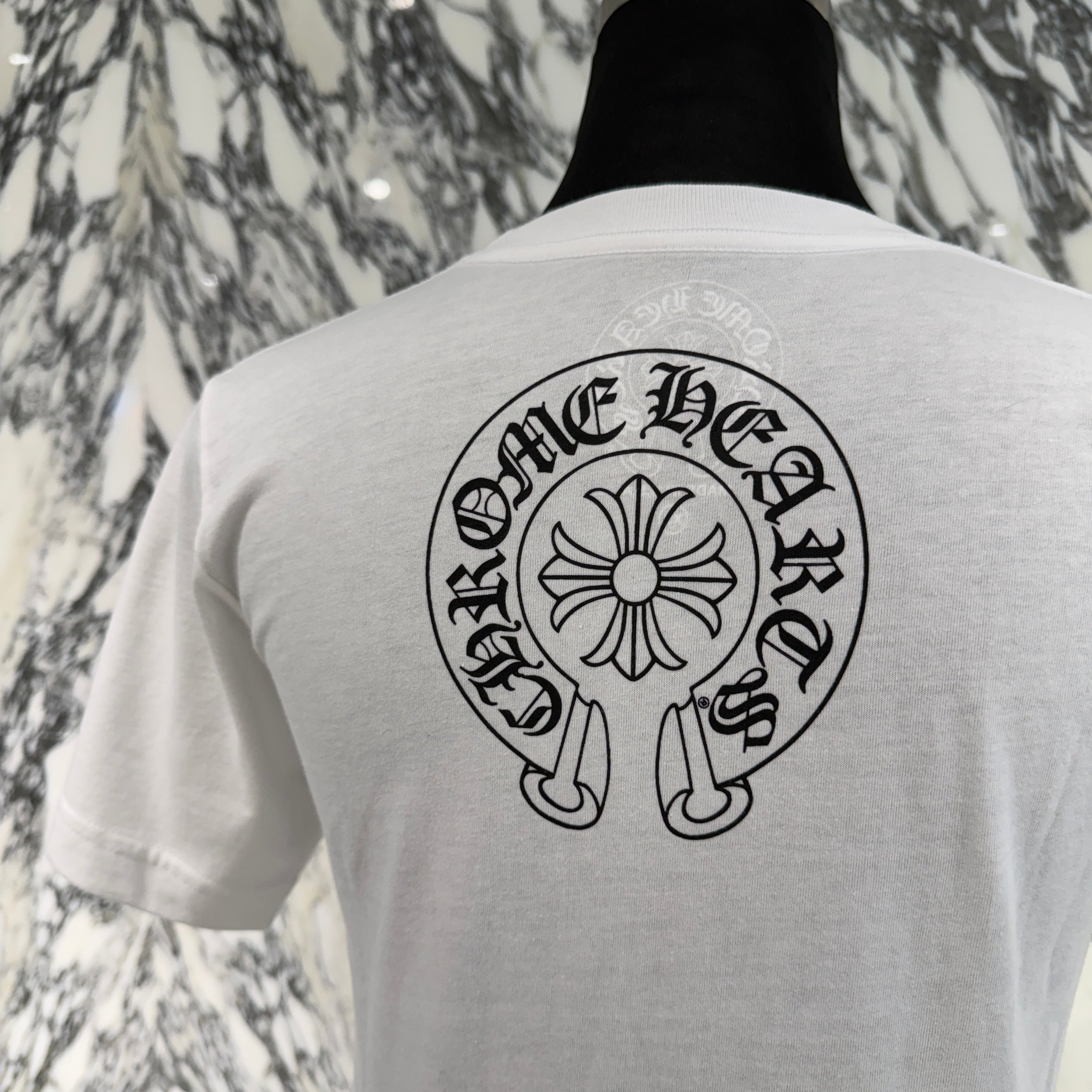 CHROME HEARTS Neck Logo Back Horseshoe Tee Size XS クロムハーツ ネックロゴバックホースシューTシャツ サイズXS