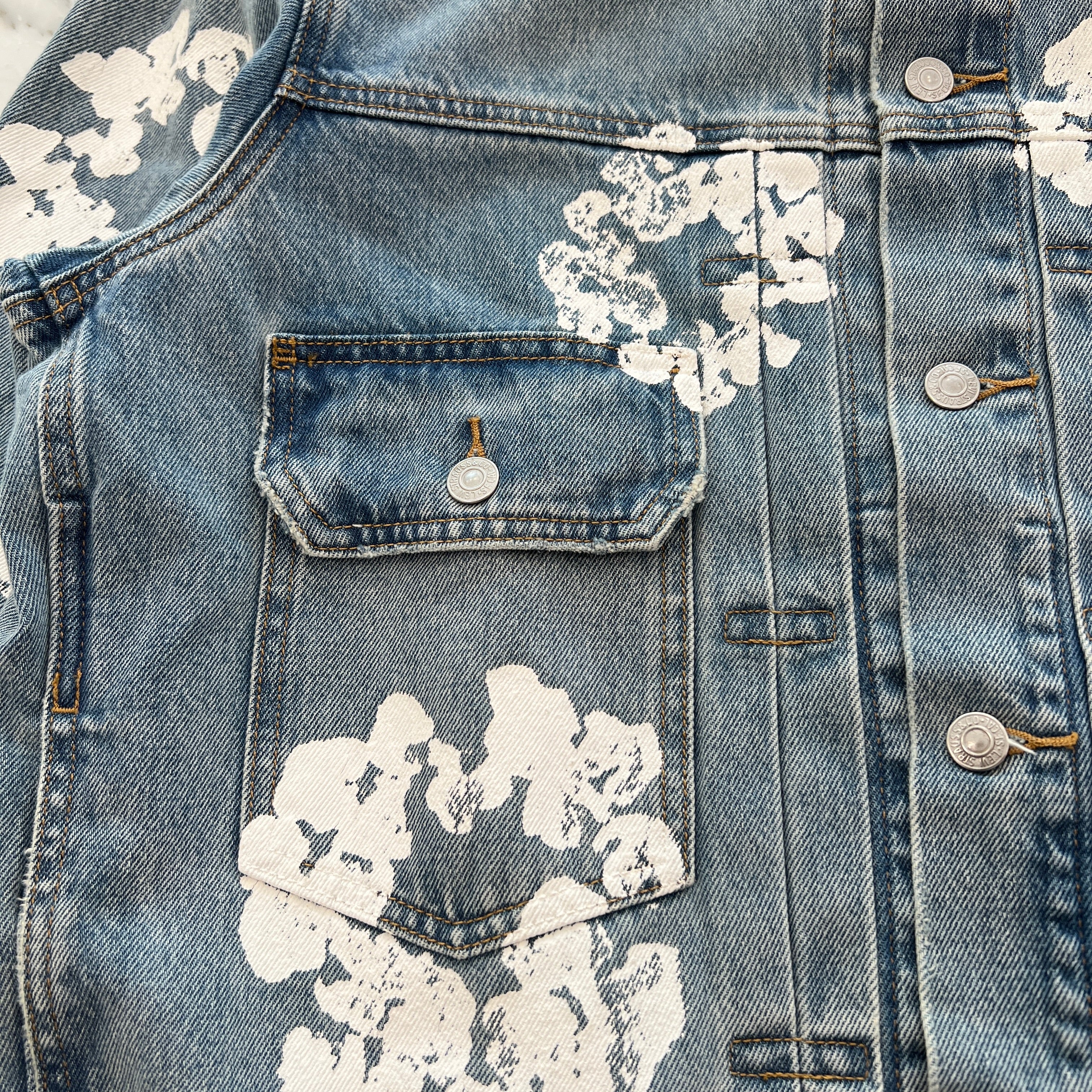 DENIM TEARS × Levi's Cotton Wreath Jeans Denim Jacket CA00342 WPL423 Size L デニムティアーズ × リーバイス コットンリースデニムジャケット サイズL