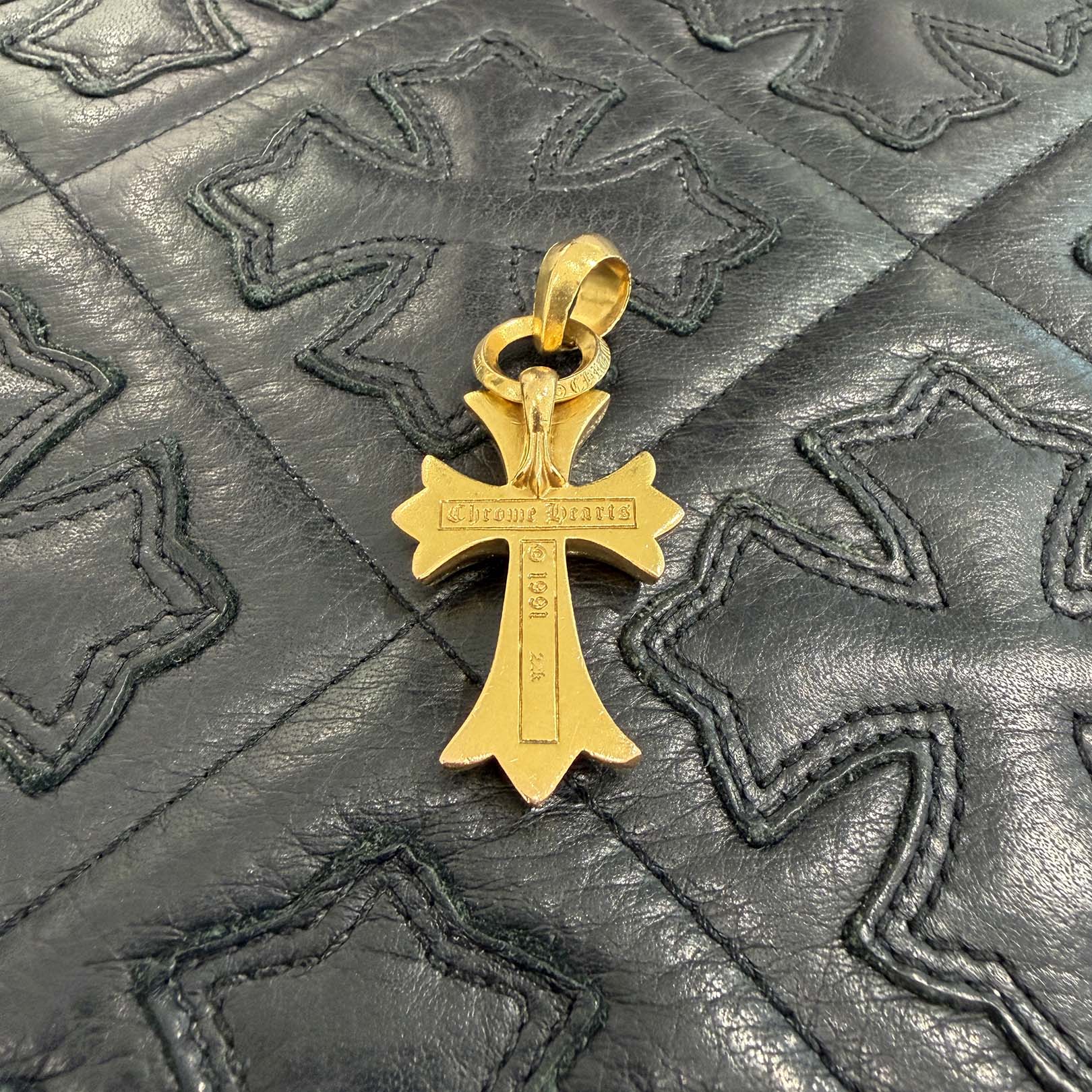CHROME HEARTS 22K Small CH Cross Pave Diamond With Bail Pendent Top クロムハーツ 22K スモール CHクロス パヴェダイヤモンド ウィズ ベイル ペンダントトップ