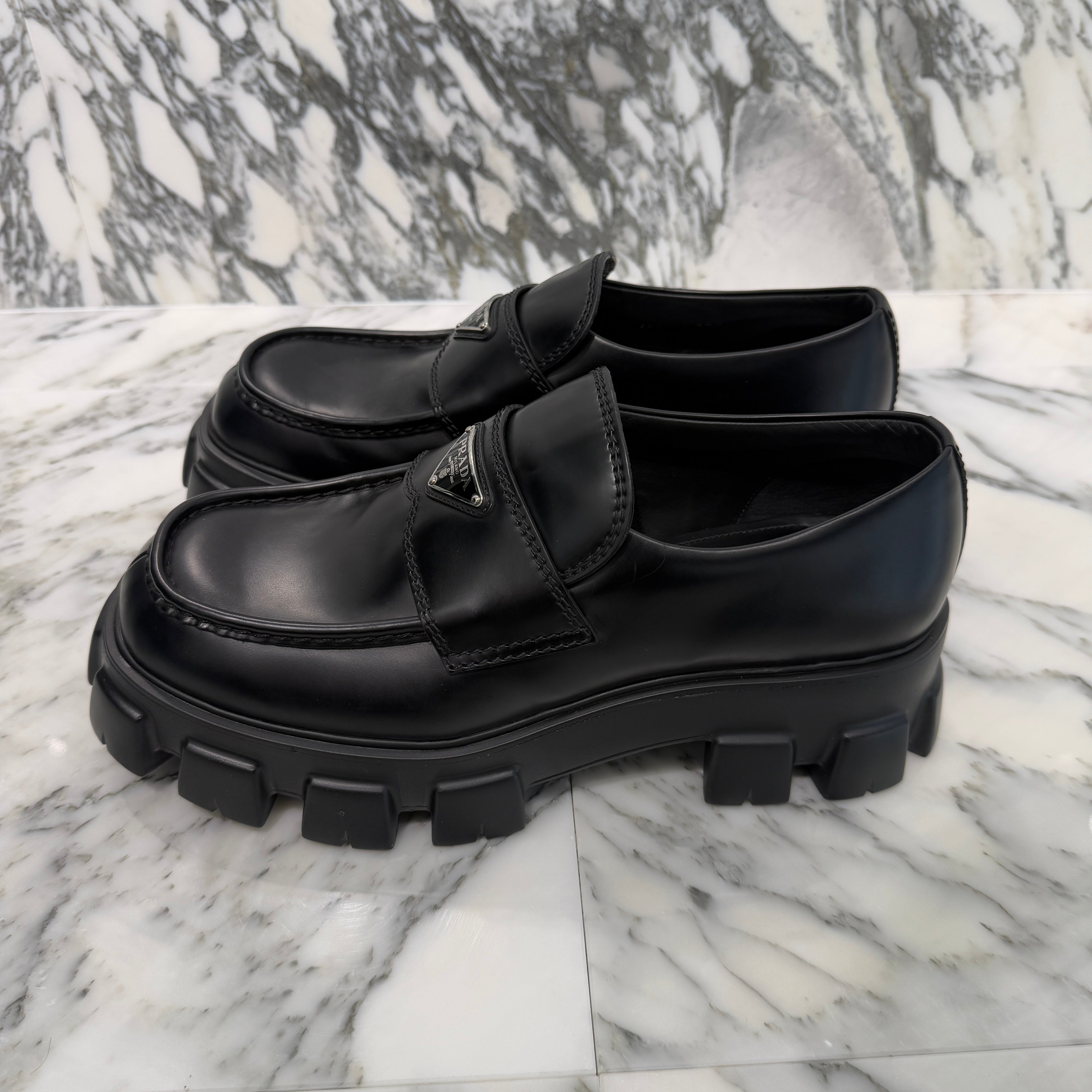 PRADA 2022SS Monolith Brushed Leather Loafers 2DE129 Size 10 1/2（29.5cm）プラダ モノリス ブラッシュド レザー ローファー サイズ10 1/2(29.5cm)