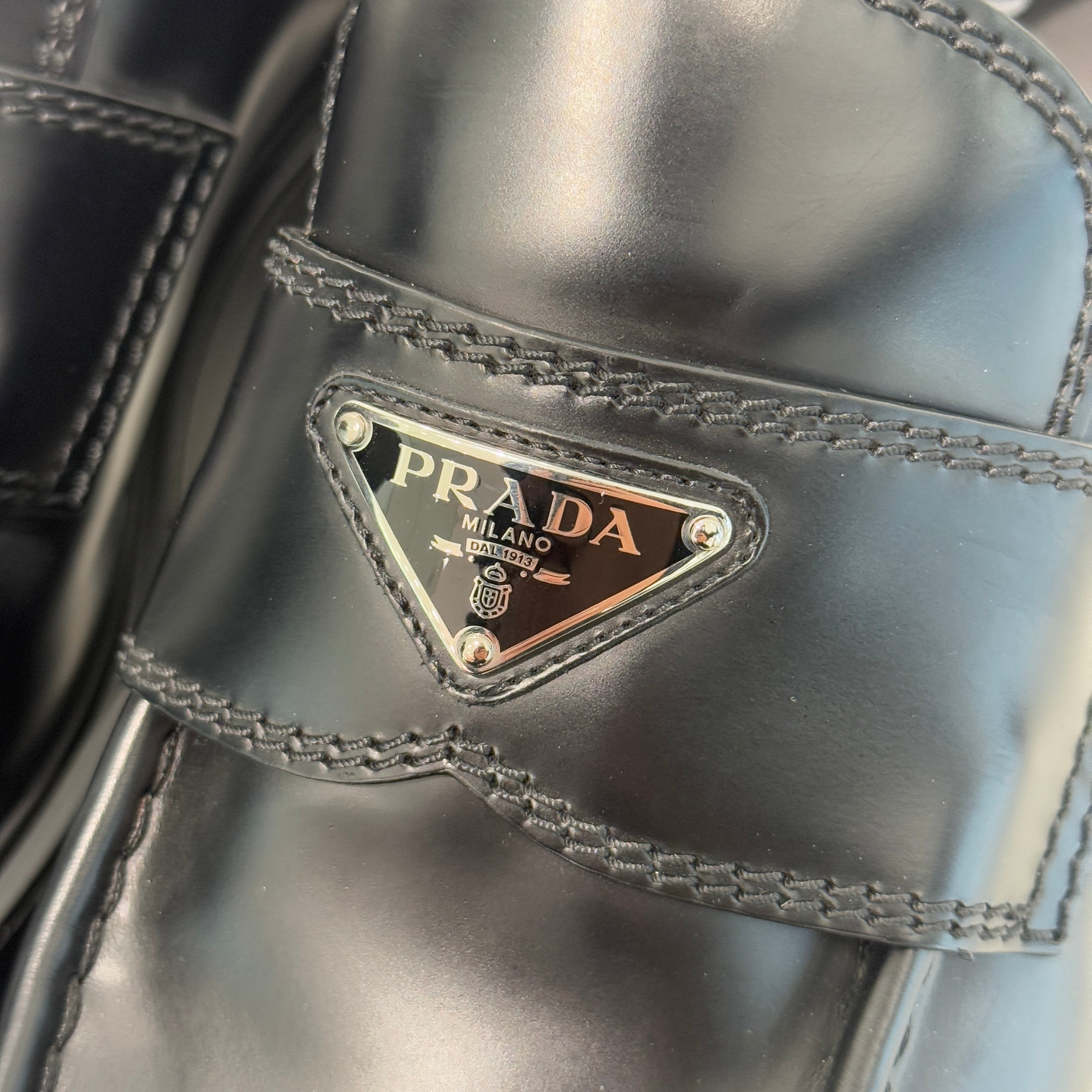 PRADA 2022SS Monolith Brushed Leather Loafers 2DE129 Size 10 1/2（29.5cm）プラダ モノリス ブラッシュド レザー ローファー サイズ10 1/2(29.5cm)