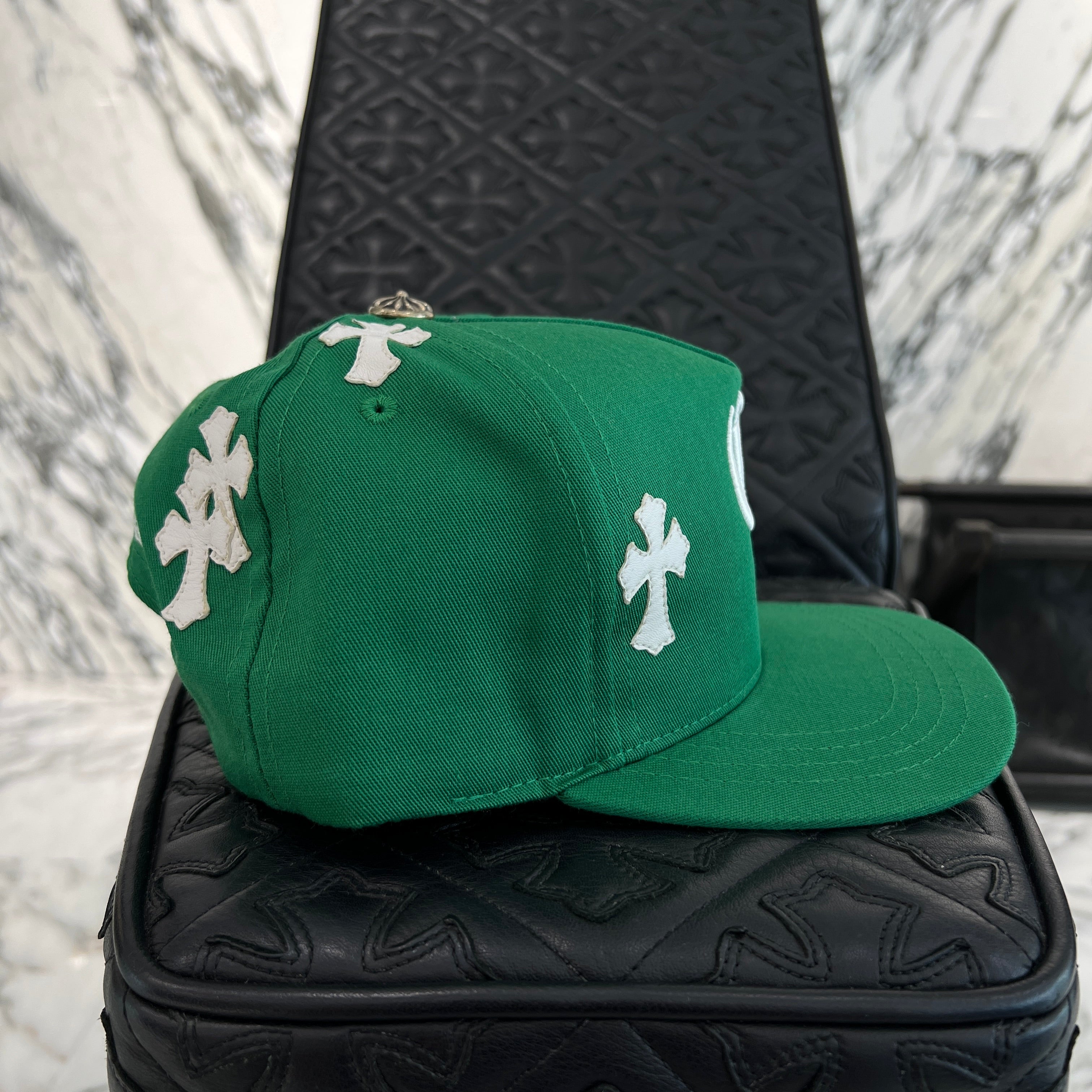 CHROME HEARTS Cemetery Cross Patch Trucker Cap ONE SIZE（53
