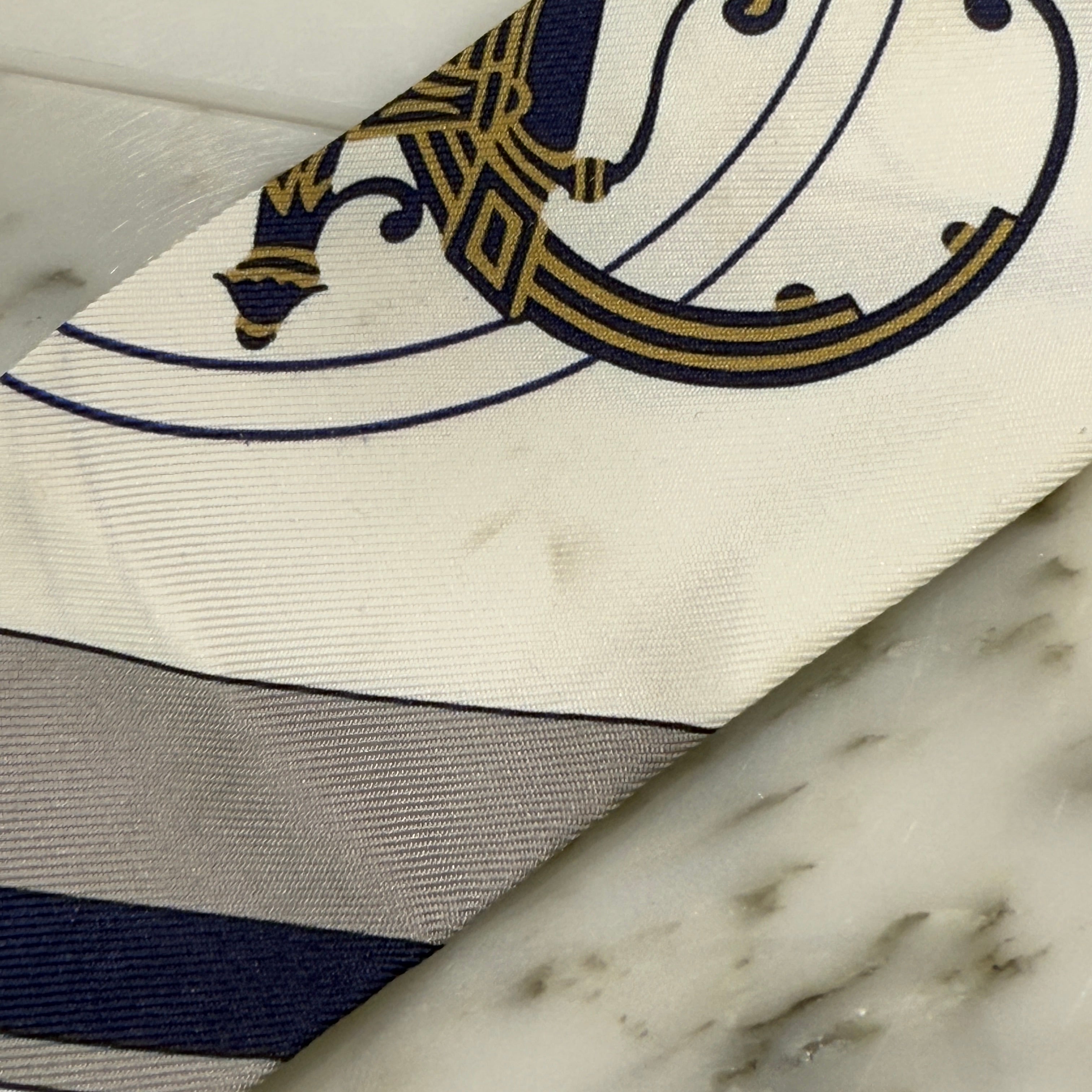 HERMES Exlibris Twilly Silk Scarf エルメス エクスリブリス ツイリー シルクスカーフ