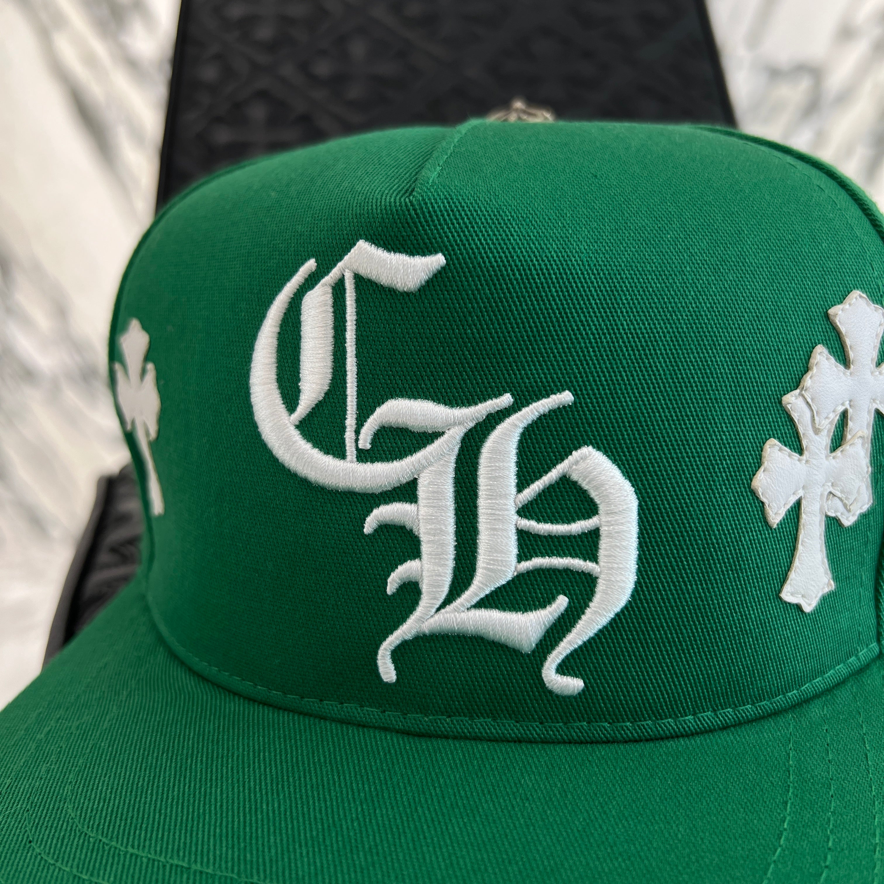 CHROME HEARTS Cemetery Cross Patch Trucker Cap ONE SIZE（53
