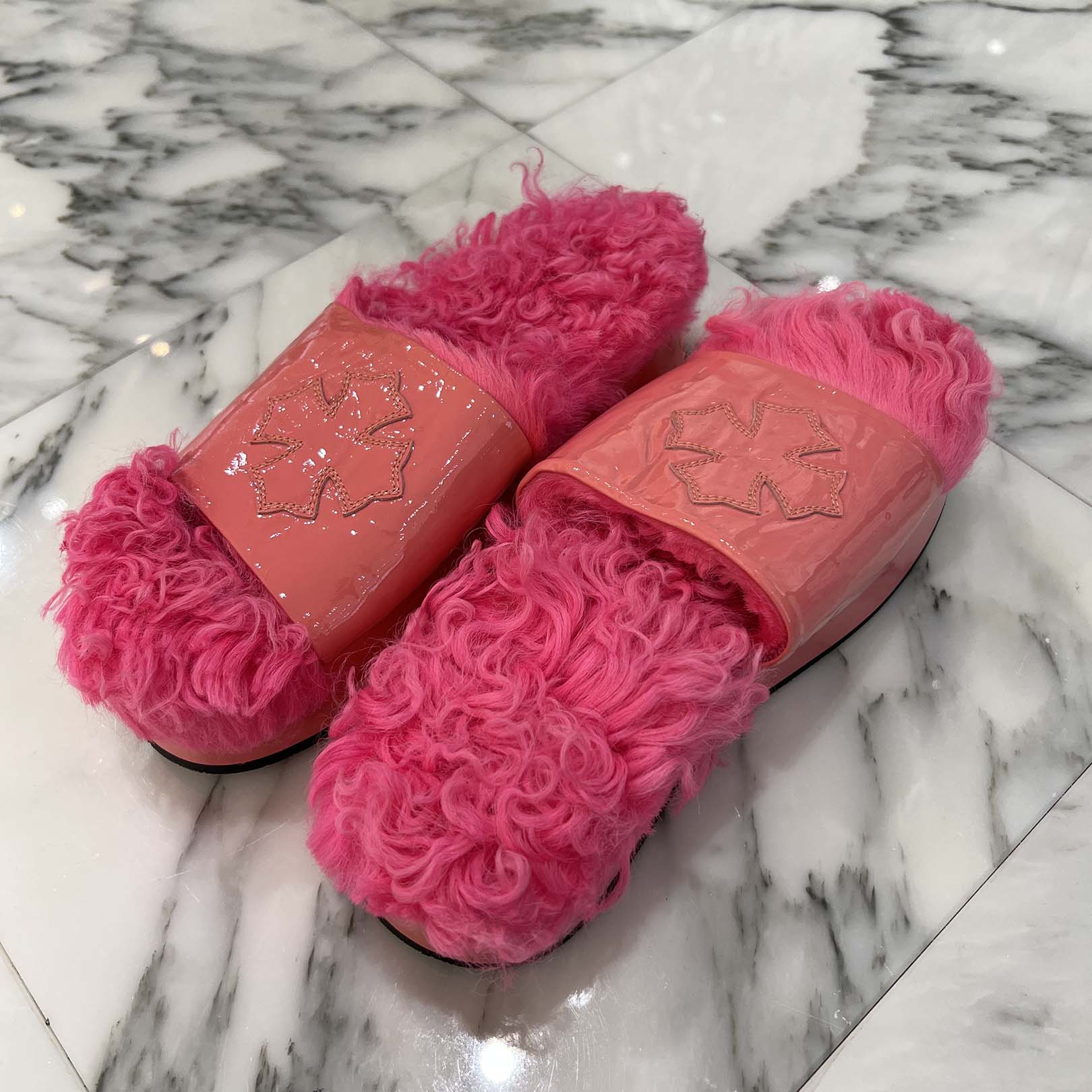 CHROME HEARTS ONLINE Limited Patent Leather Cross Patch Fur Sandals Size 40 クロムハーツ オンライン限定 パテントレザークロスパッチ ファーサンダル サイズ40