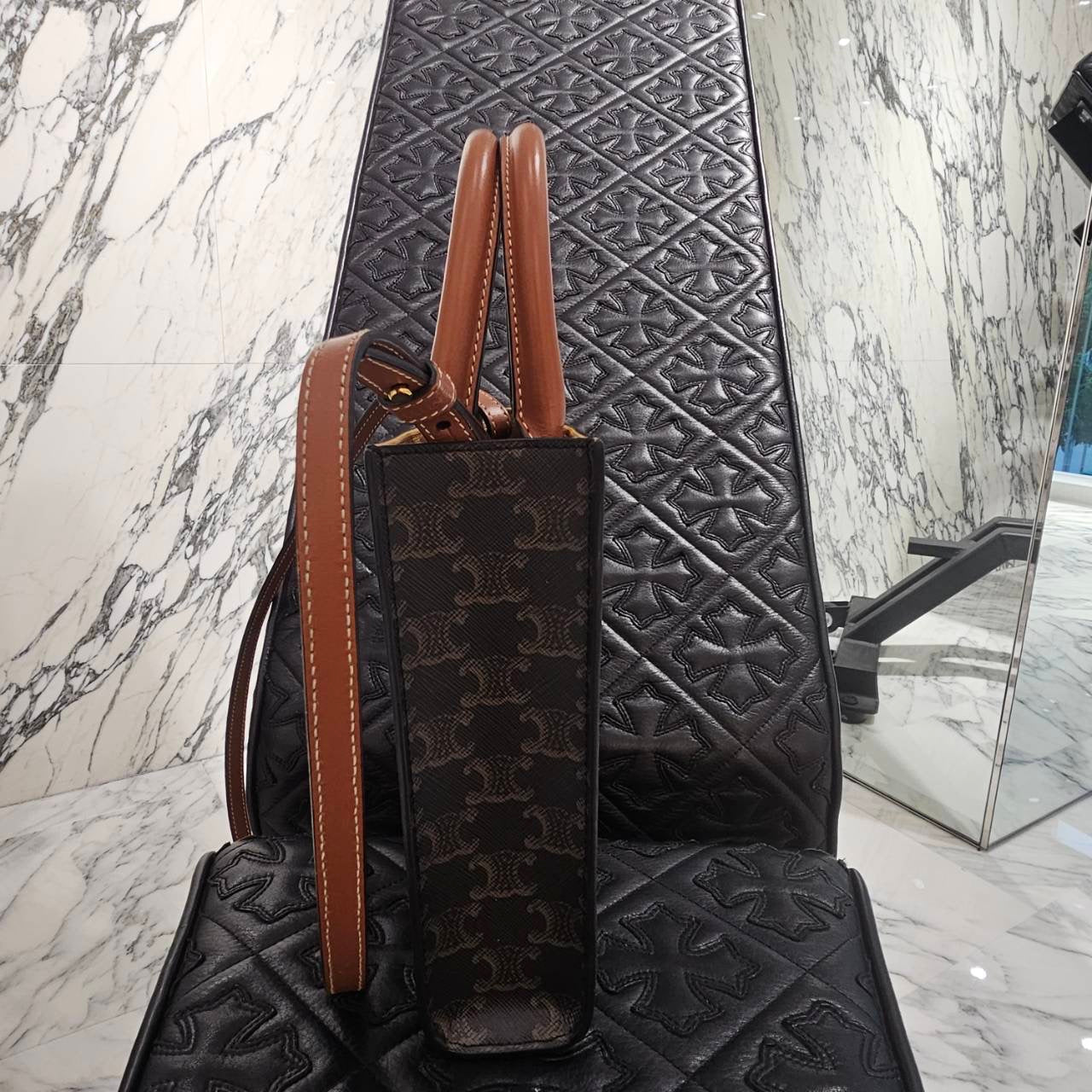 CELINE Mini Vertical Triomphe Canvas Calfskin Shoulder Bag 194372BZK.04LU セリーヌ ミニヴァーティカル トリオンフ キャンバス カーフスキン ショルダーバッグ