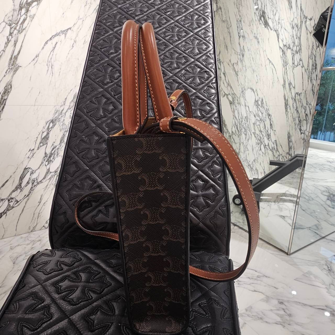 CELINE Mini Vertical Triomphe Canvas Calfskin Shoulder Bag 194372BZK.04LU セリーヌ ミニヴァーティカル トリオンフ キャンバス カーフスキン ショルダーバッグ