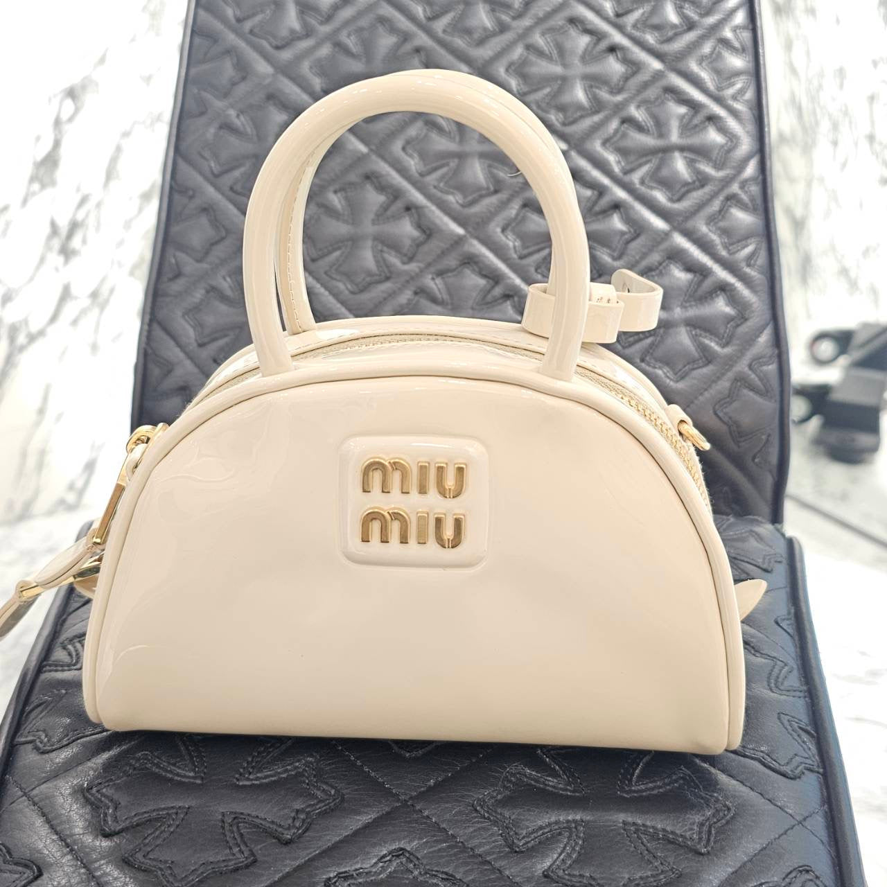 MIU MIU 2024SS Patent Leather Top Handle 2Way Shoulder Bag 5BP085_069-V_OOO ミュウミュウ パテントレザー トップハンドル 2ウェイ ショルダーバッグ