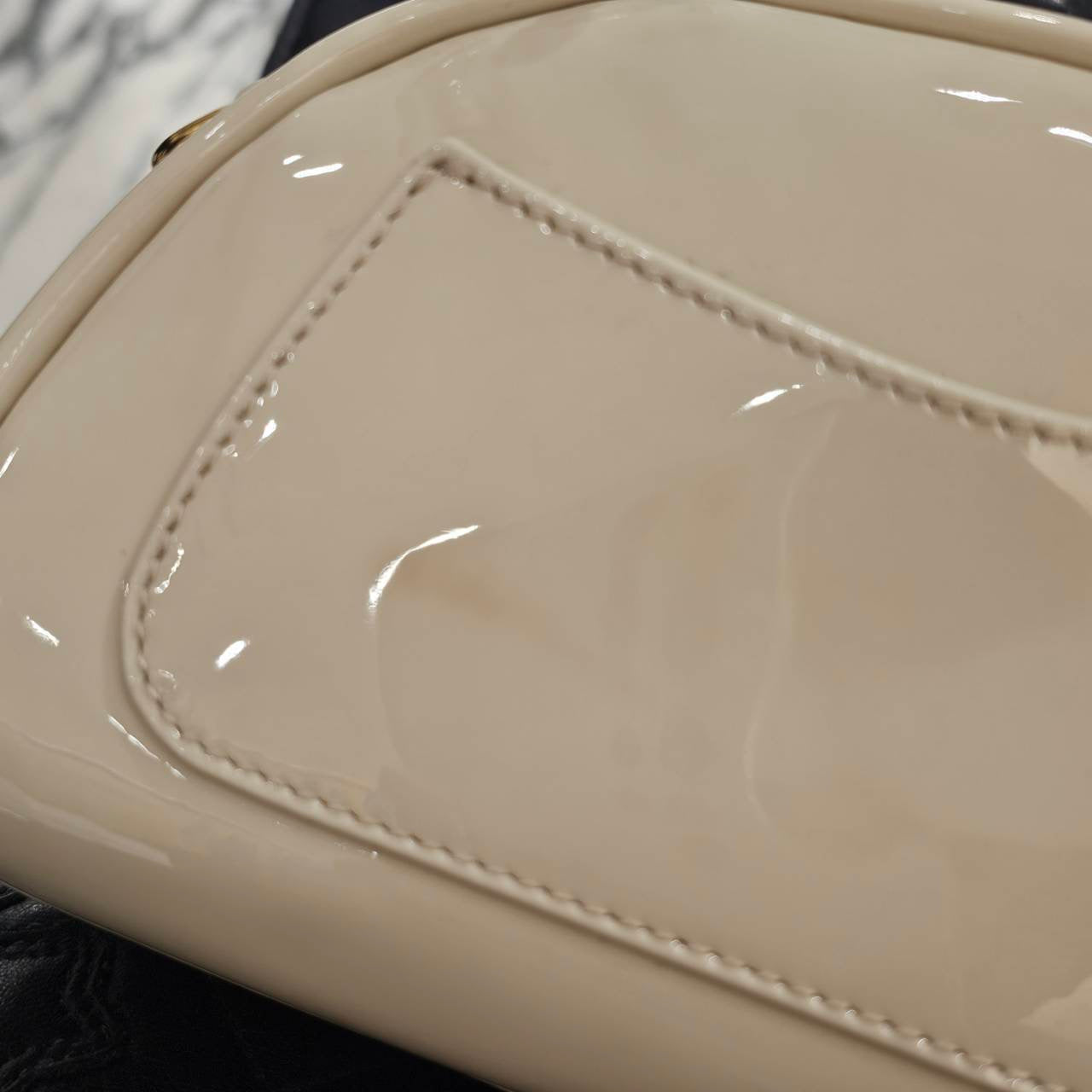 MIU MIU 2024SS Patent Leather Top Handle 2Way Shoulder Bag 5BP085_069-V_OOO ミュウミュウ パテントレザー トップハンドル 2ウェイ ショルダーバッグ