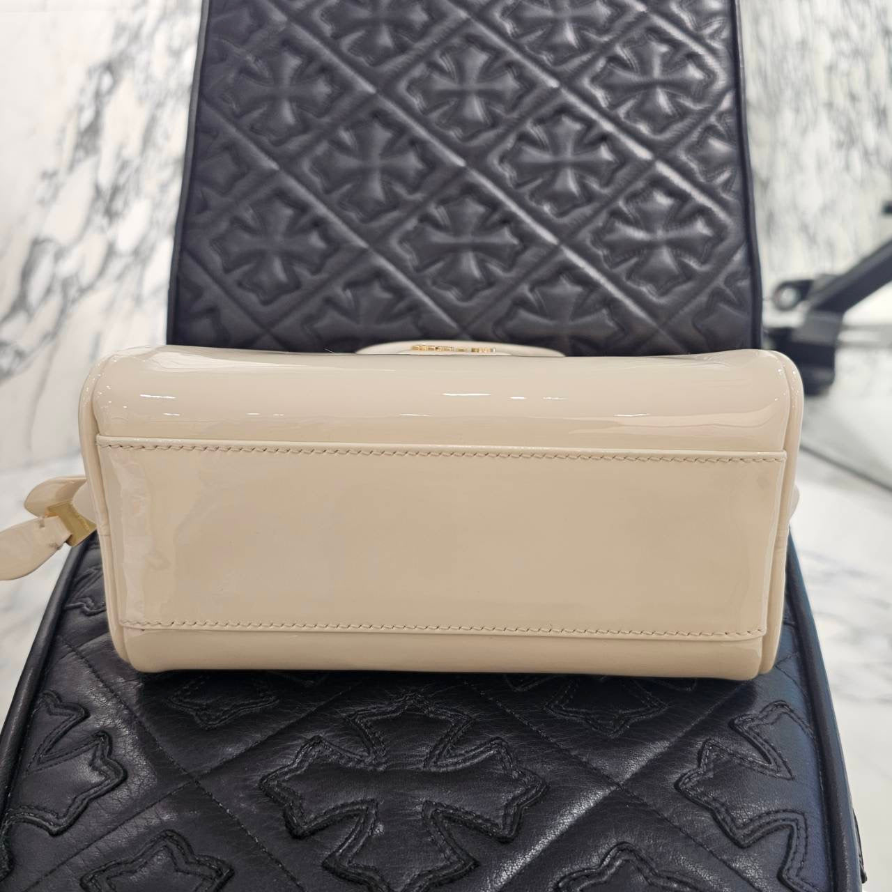 MIU MIU 2024SS Patent Leather Top Handle 2Way Shoulder Bag 5BP085_069-V_OOO ミュウミュウ パテントレザー トップハンドル 2ウェイ ショルダーバッグ