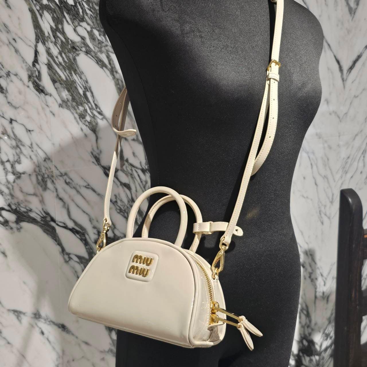 MIU MIU 2024SS Patent Leather Top Handle 2Way Shoulder Bag 5BP085_069-V_OOO ミュウミュウ パテントレザー トップハンドル 2ウェイ ショルダーバッグ