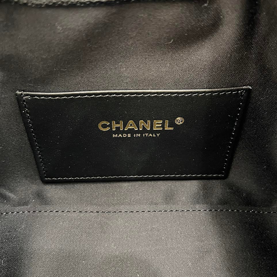 CHANEL Caviar Skin Leather Quilted Chanel 25 Mini Handbag AS5631