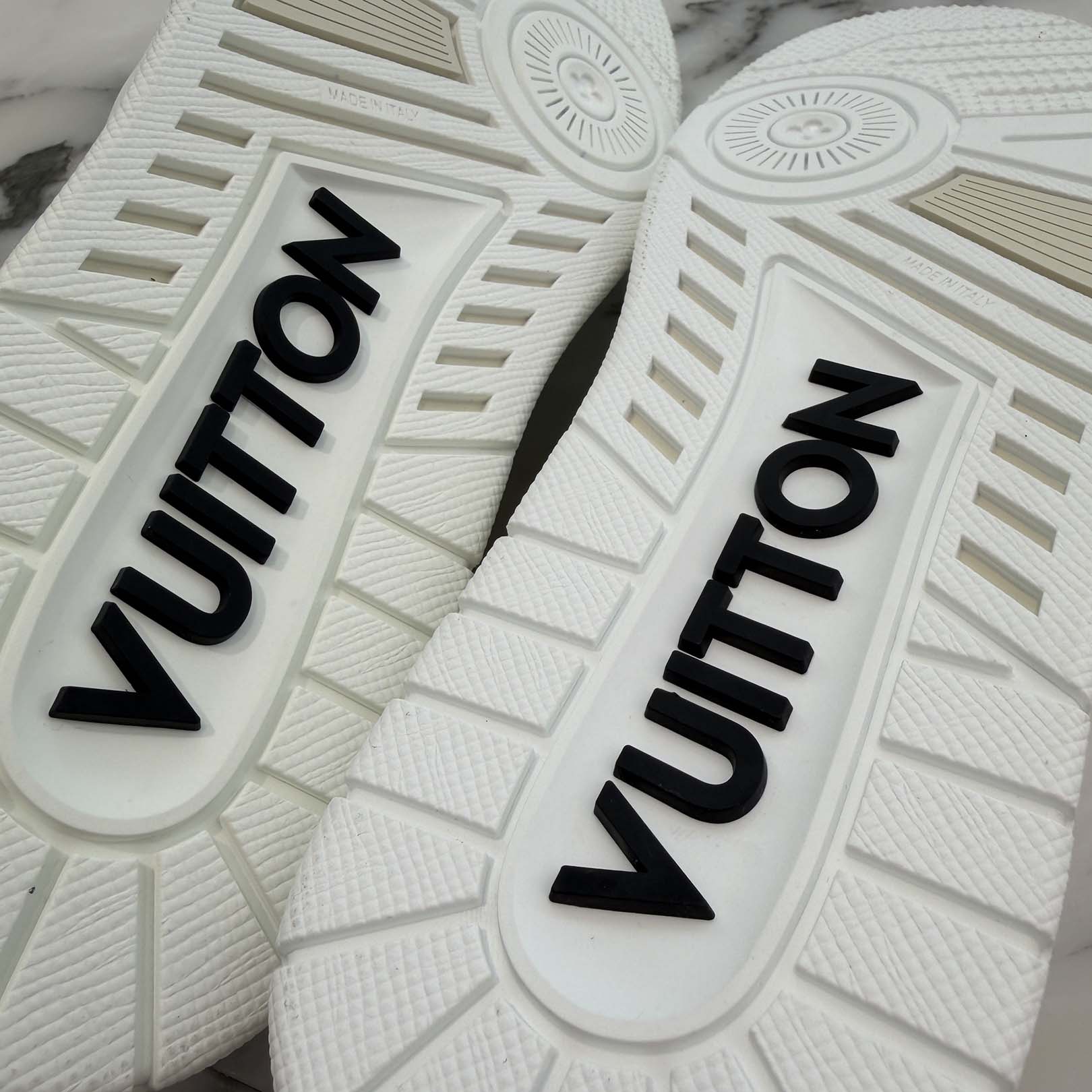 LOUIS VUITTON × Takashi Murakami Monogram LV x TM Trainer Sneakers Size 8 1/2（約27cm程度） ルイヴィトン×村上隆 モノグラム LV × TM トレイナー スニーカー サイズ8 1/2（約27cm程度）