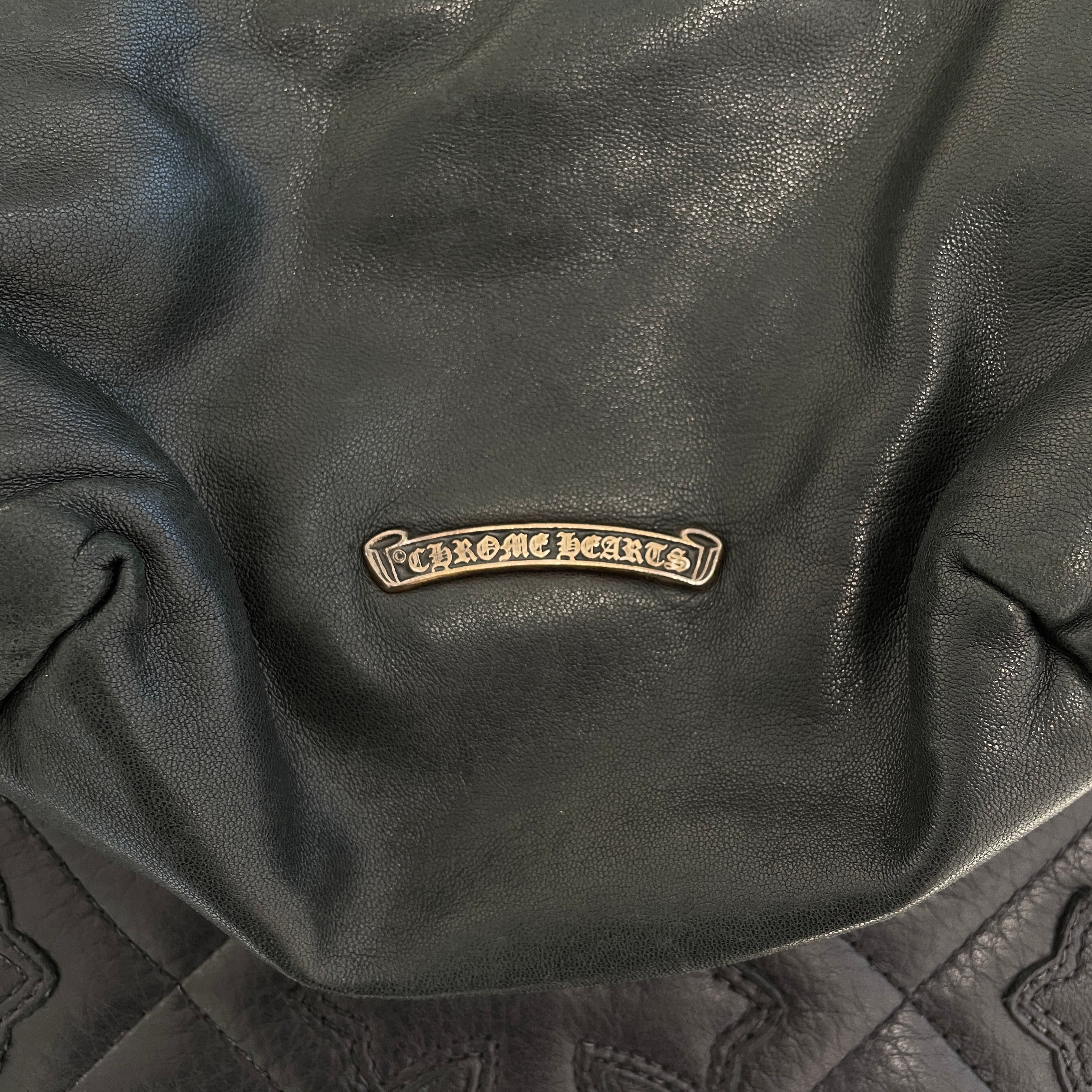 CHROME HEARTS Oval Cross Leather Patch Soft Leather Round Zip Poach クロムハーツ オーバルクロスレザーパッチ ソフトレザー ラウンドジップポーチ