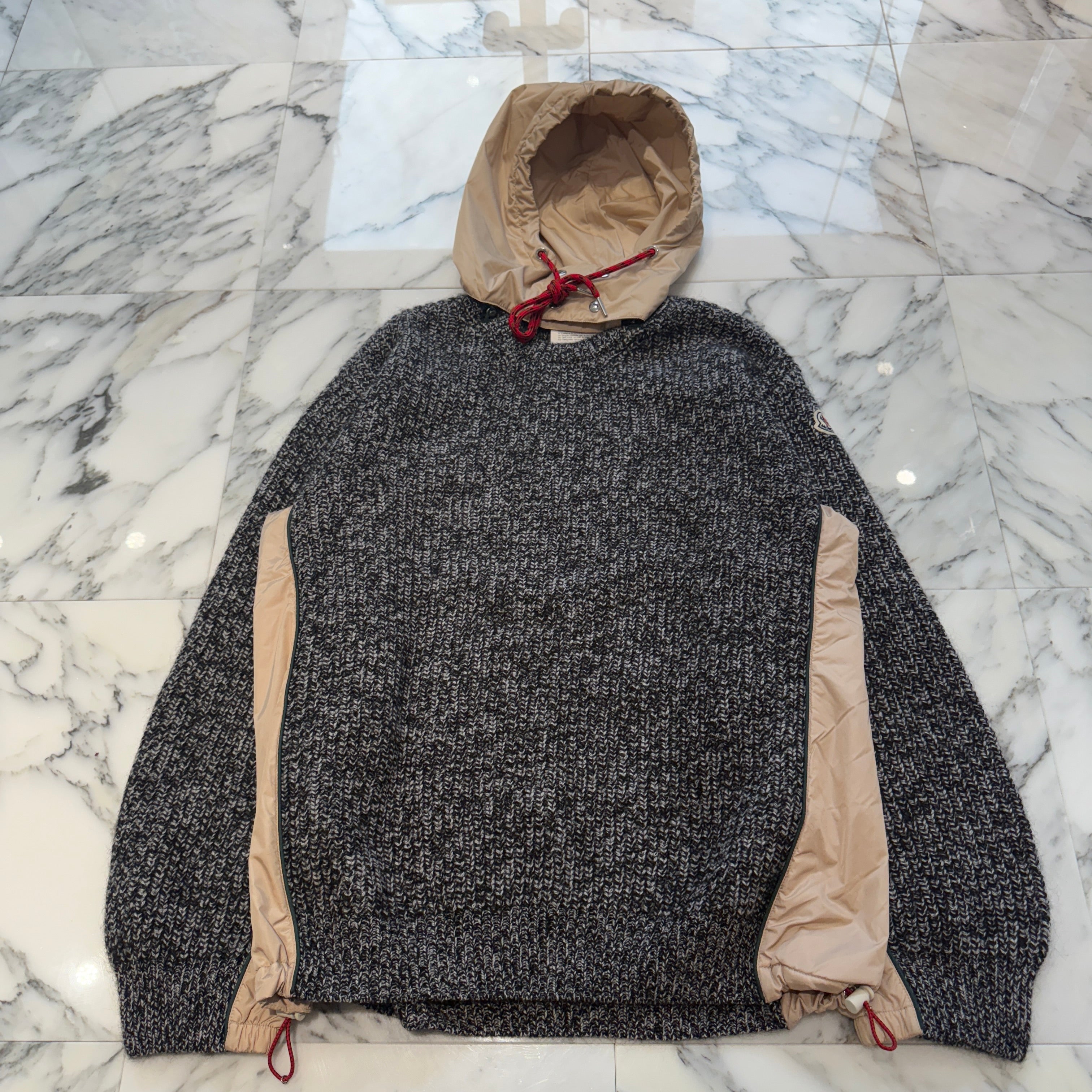 MONCLER GIROCOLLO TRICOT Logo Patch Crew Neck Wool Knit Sweater G20919C00020 M1256 Size XXL モンクレール GIROCOLLO TRICOT ロゴパッチ クルーネック ウールニットセーター サイズXXL