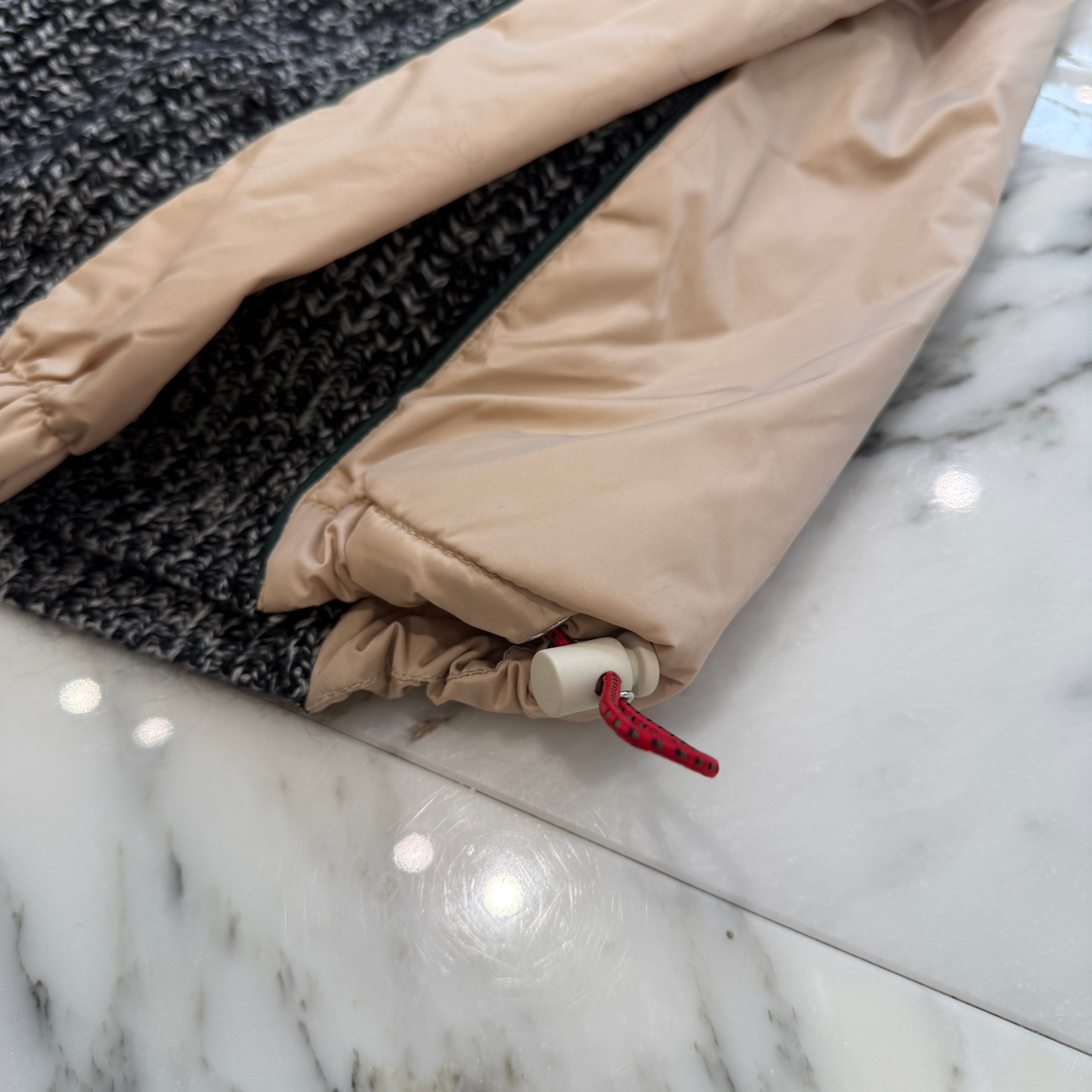 MONCLER GIROCOLLO TRICOT Logo Patch Crew Neck Wool Knit Sweater G20919C00020 M1256 Size XXL モンクレール GIROCOLLO TRICOT ロゴパッチ クルーネック ウールニットセーター サイズXXL