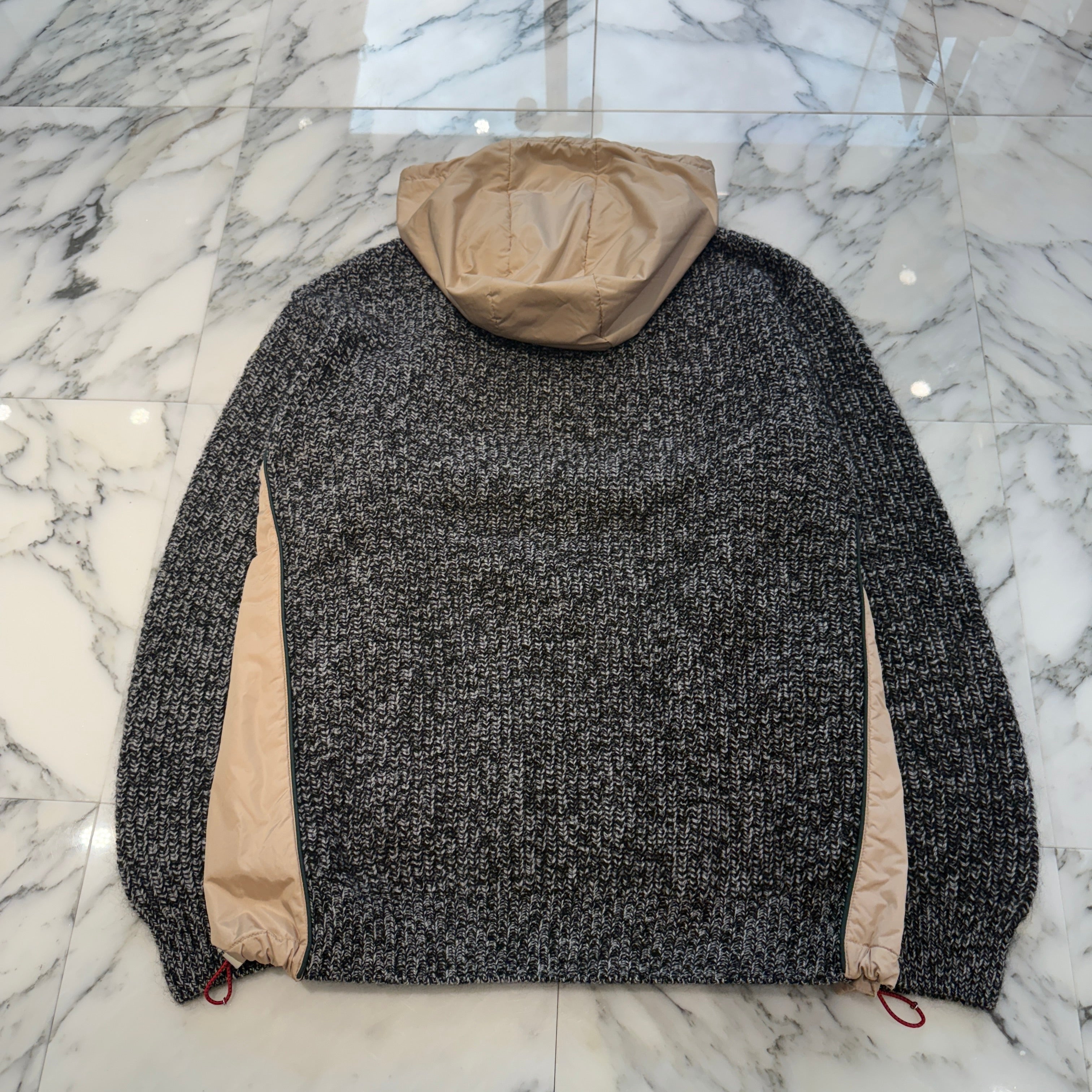 MONCLER GIROCOLLO TRICOT Logo Patch Crew Neck Wool Knit Sweater G20919C00020 M1256 Size XXL モンクレール GIROCOLLO TRICOT ロゴパッチ クルーネック ウールニットセーター サイズXXL