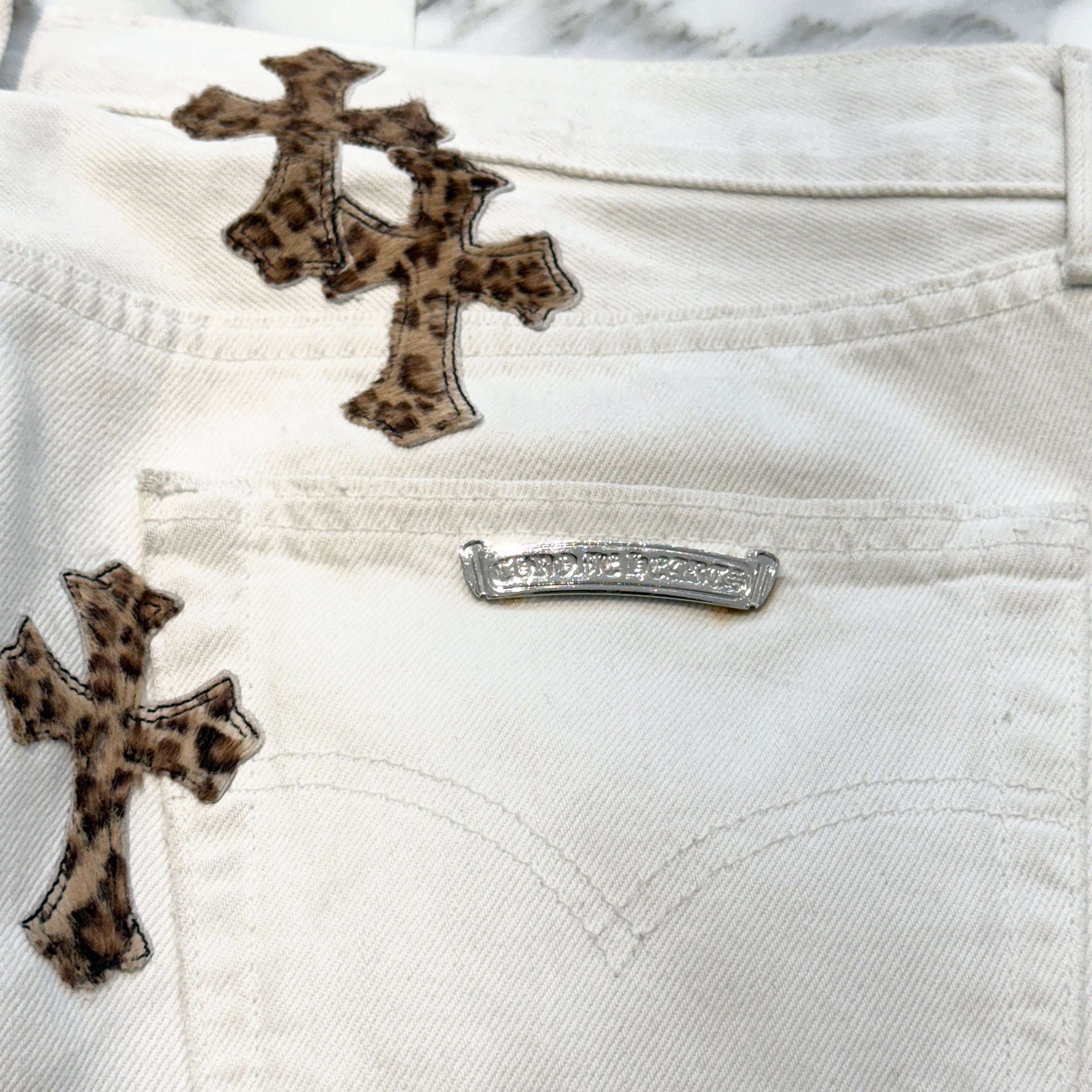 CHROME HEARTS VNTG Leopard Harako Leather Cross Patch Denim Pants Size 33 クロムハーツ ヴィンテージ レオパード ハラコレザークロスパッチ デニムパンツ ジーンズ サイズ33