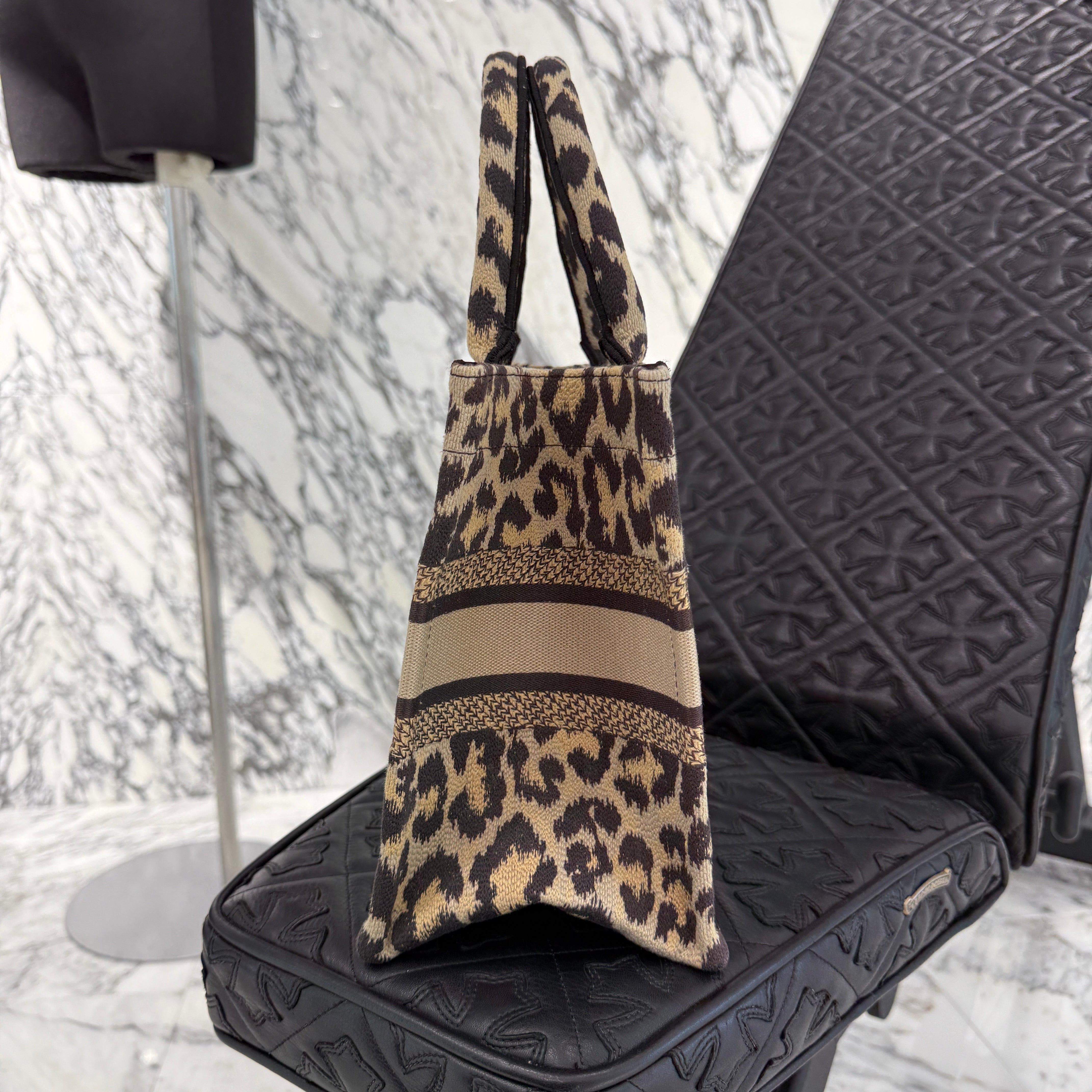 DIOR Leopard Book Tote Bag Small ディオール レオパード柄 ブック