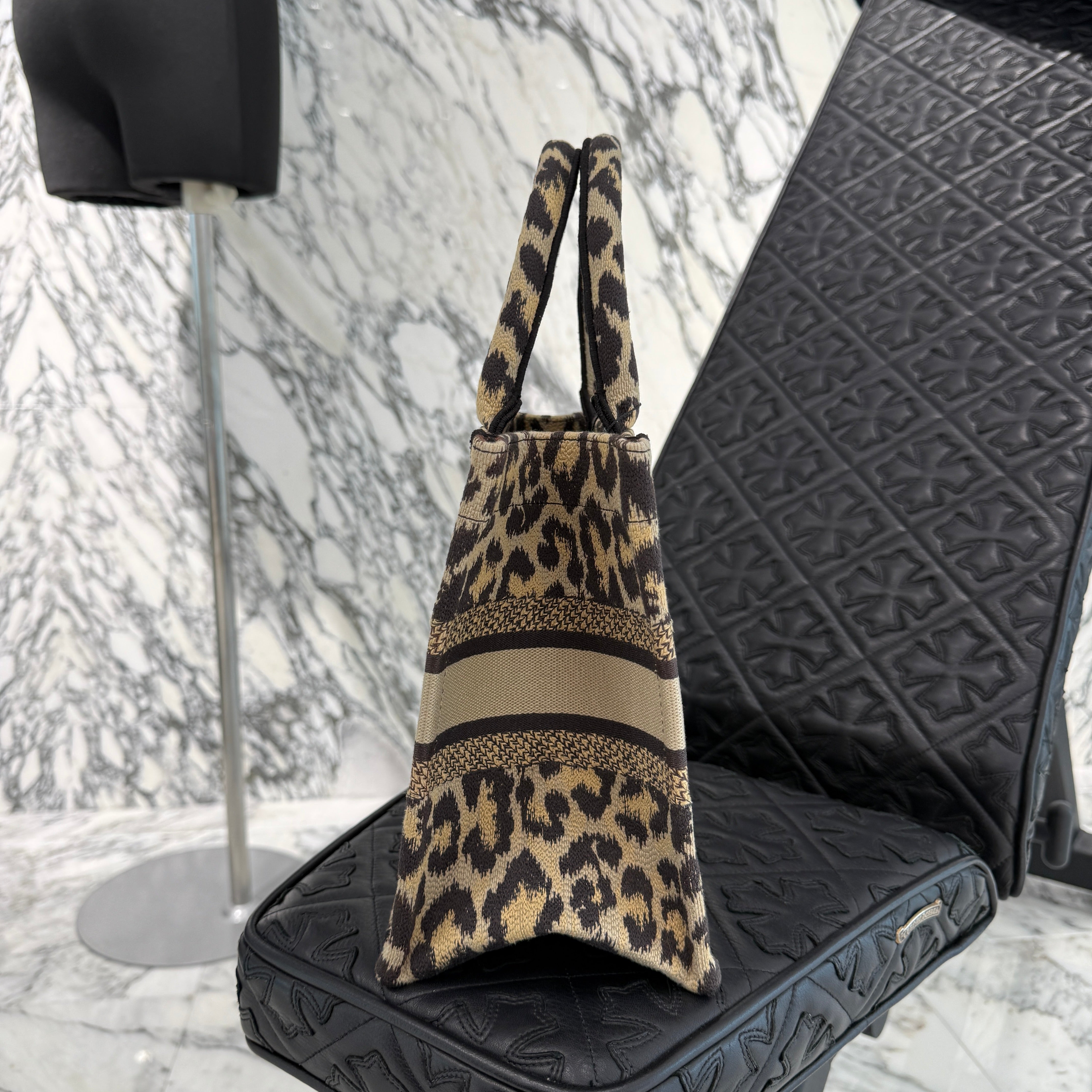 DIOR Leopard Book Tote Bag Small ディオール レオパード柄 ブック
