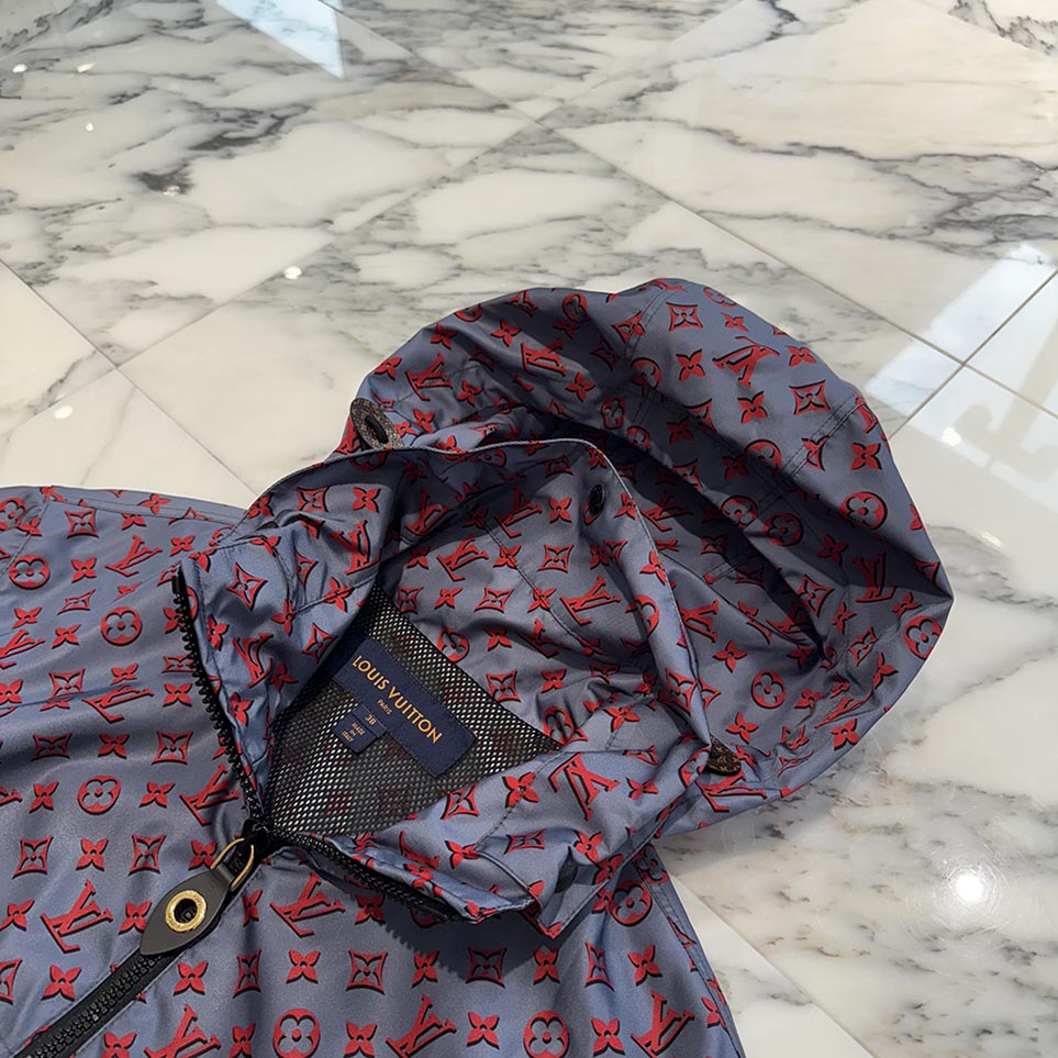 LOUIS VUITTON 2020AW 3D Monogram Lightweight Hooded Zip Up Jacket FPOW24 Size 38 ルイヴィトン 3Dモノグラム ライトウェイト フーデット ジップアップジャケット サイズ38