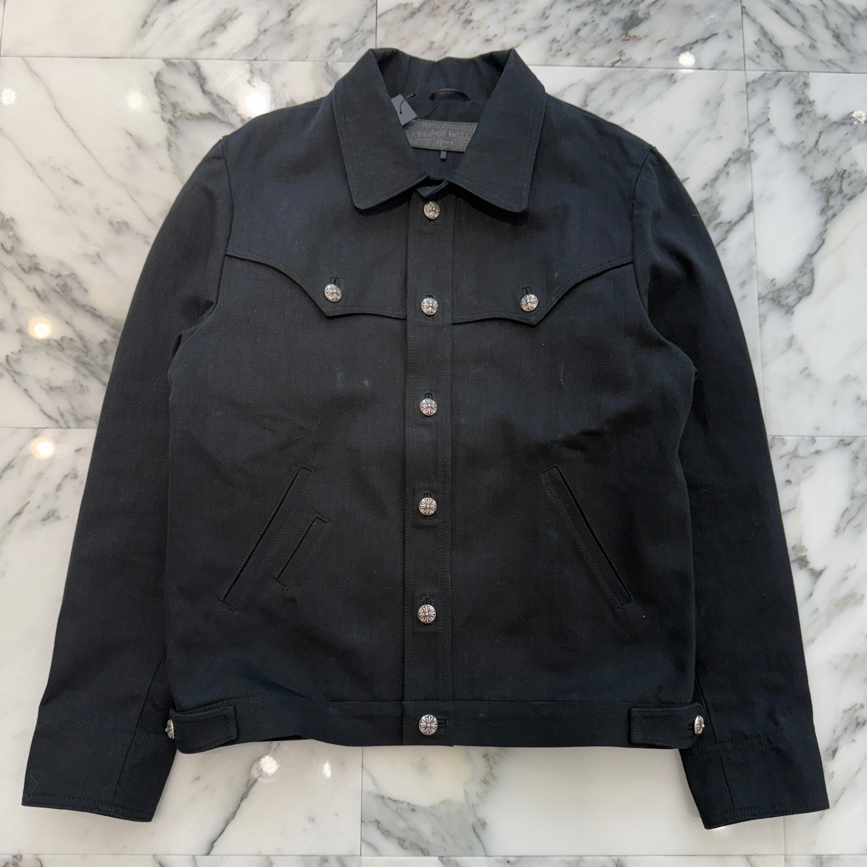 CHROME HEARTS Floral Cross Leather Patch Flare Knee Sleeve Denim Jacket Size L クロムハーツ フローラルクロス レザーパッチ フレアニー スリーブ デニムジャケット サイズL