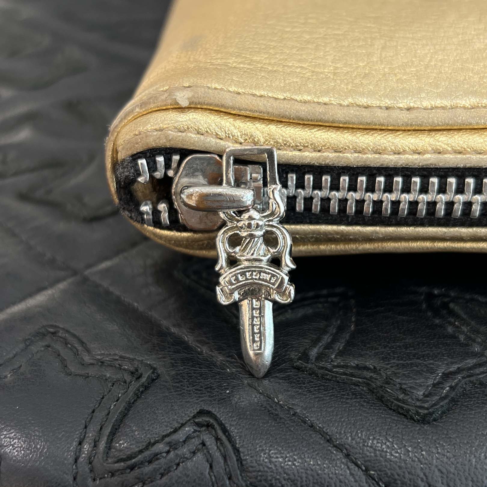 CHROME HEARTS 3 Cemetery Cross Leather Patch REC F ZIP