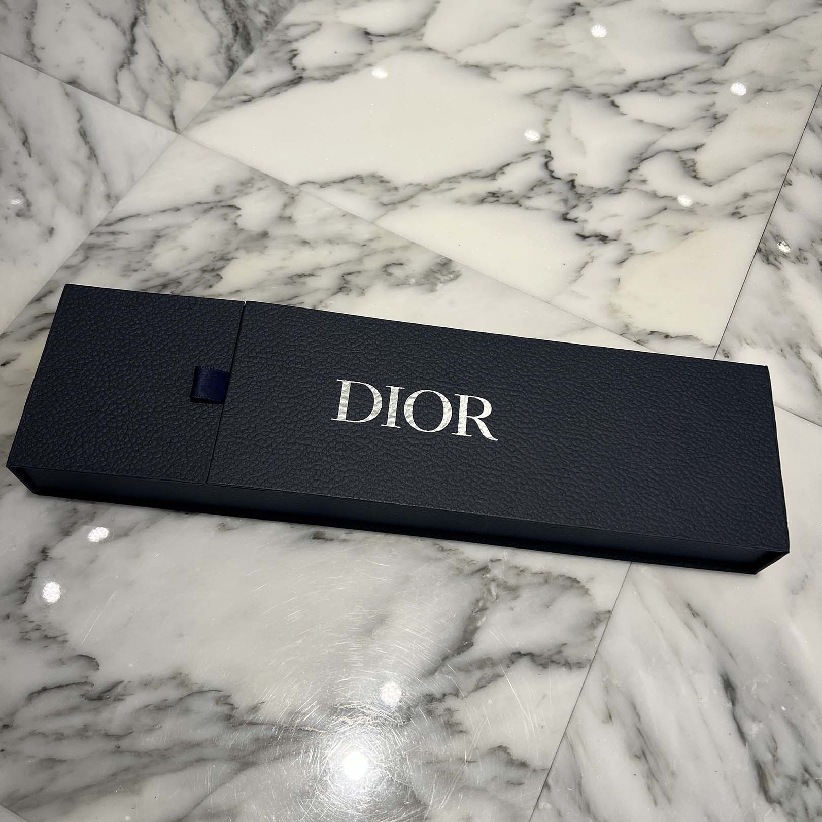 DIOR Heart Embroidered Narrow Tie 14C1047A0574 ディオール ハート刺繍 ナローネクタイ