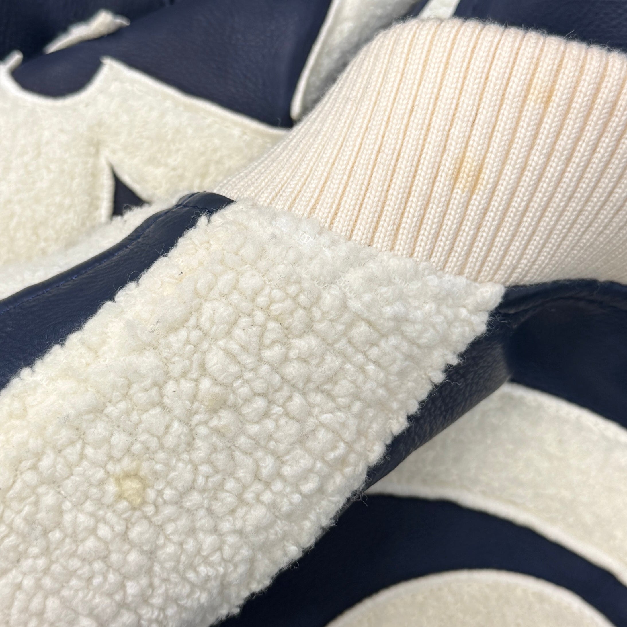 LOUIS VUITTON 2023AW Logo Patch Boa Leather Switching Varsity Jacket HPL06X Size 52 ルイヴィトン ロゴパッチ ボアレザー切替 バーシティジャケット サイズ52