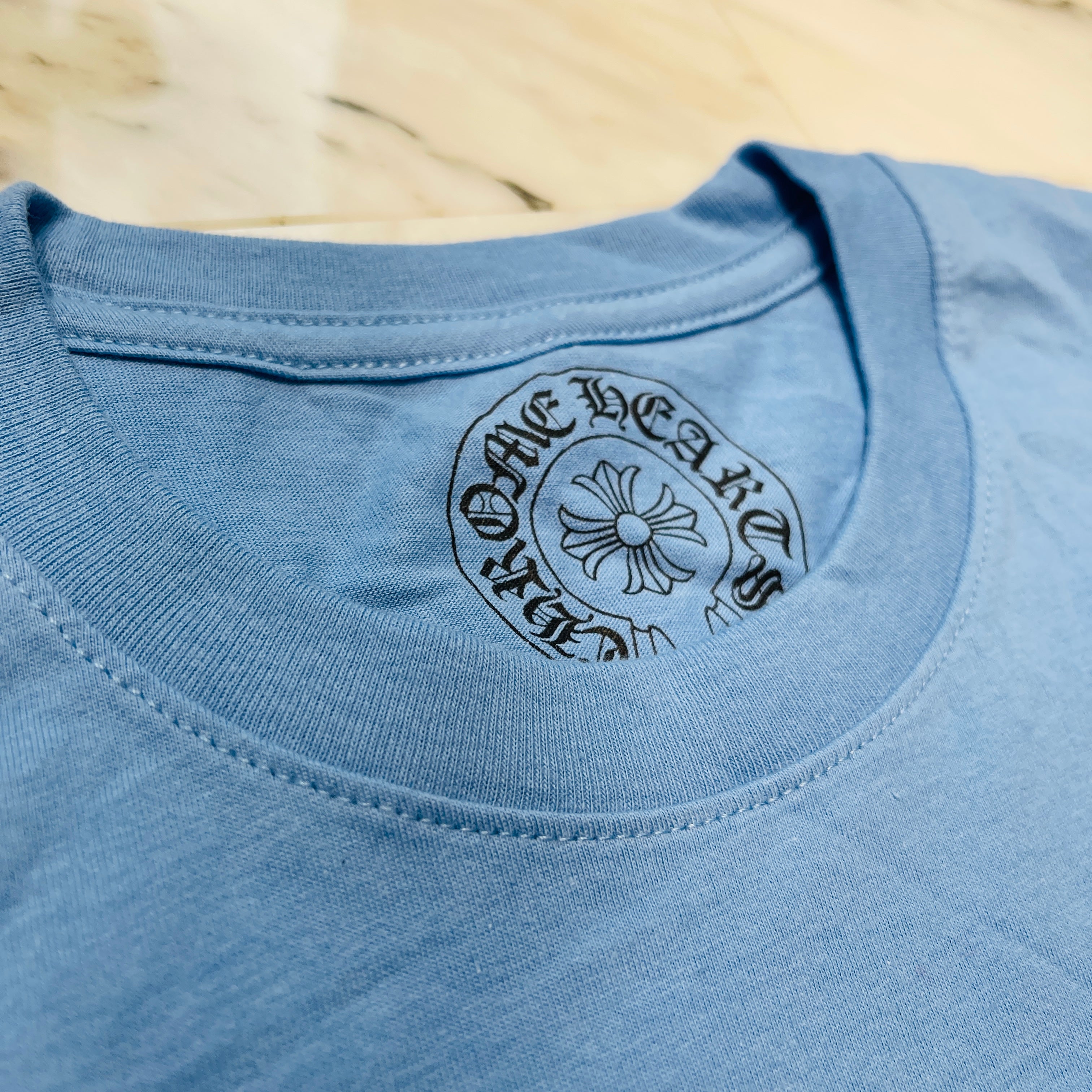 マイアミ限定 クロムハーツ ホースシュー プラス Tシャツ ブルー org.jpg