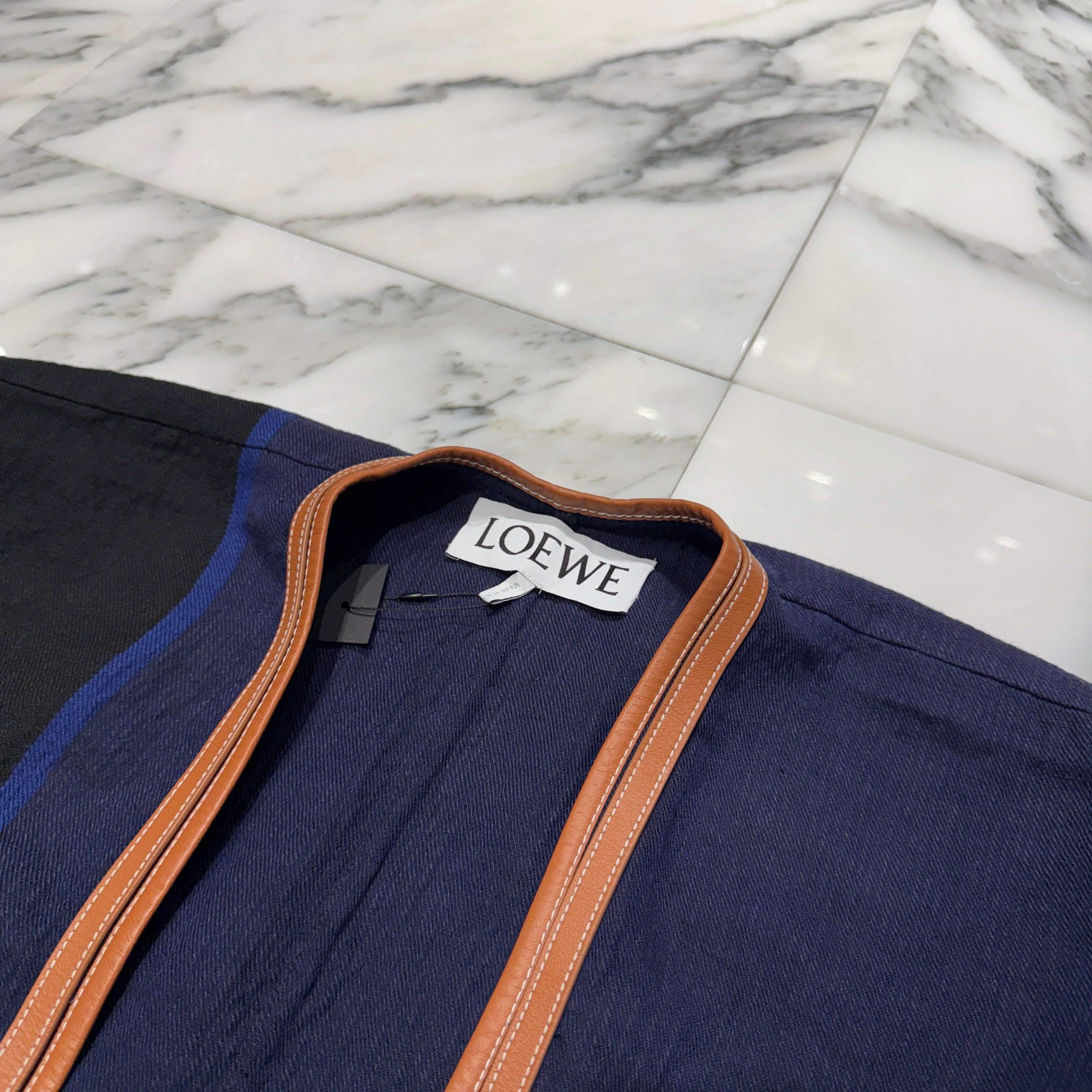 LOEWE Anagram Logo Emboss Leather Patch Stripe Cape S359338XBH Size S ロエベ アナグラムロゴエンボス レザーパッチ ストライプケープ サイズS