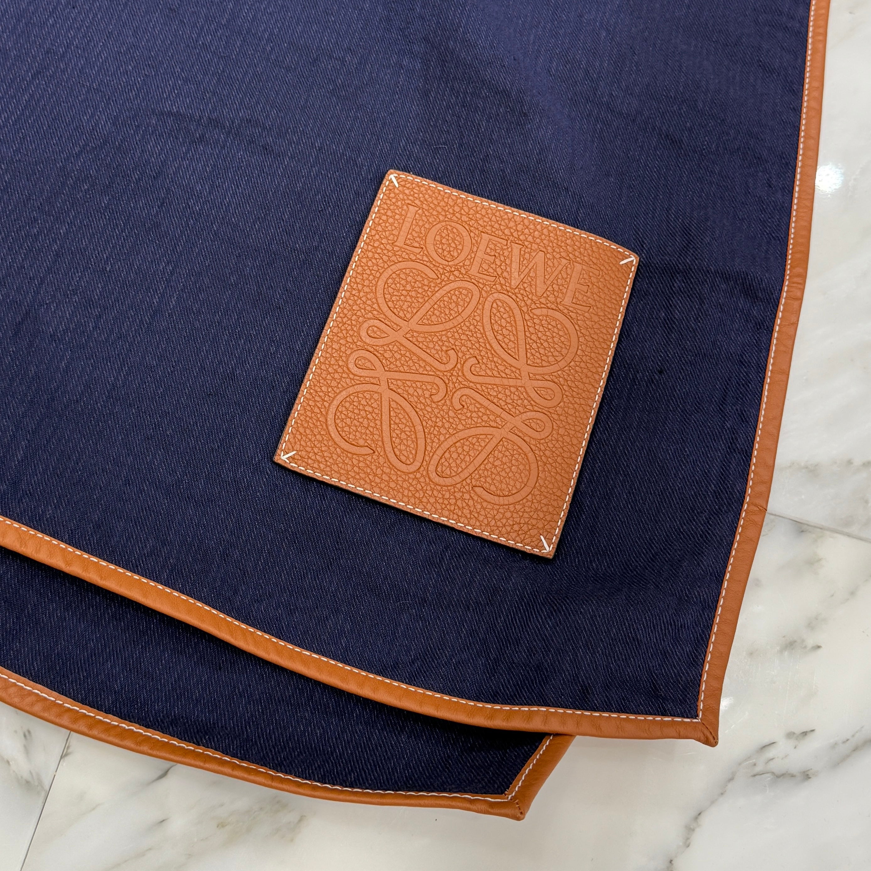 LOEWE Anagram Logo Emboss Leather Patch Stripe Cape S359338XBH Size S ロエベ アナグラムロゴエンボス レザーパッチ ストライプケープ サイズS